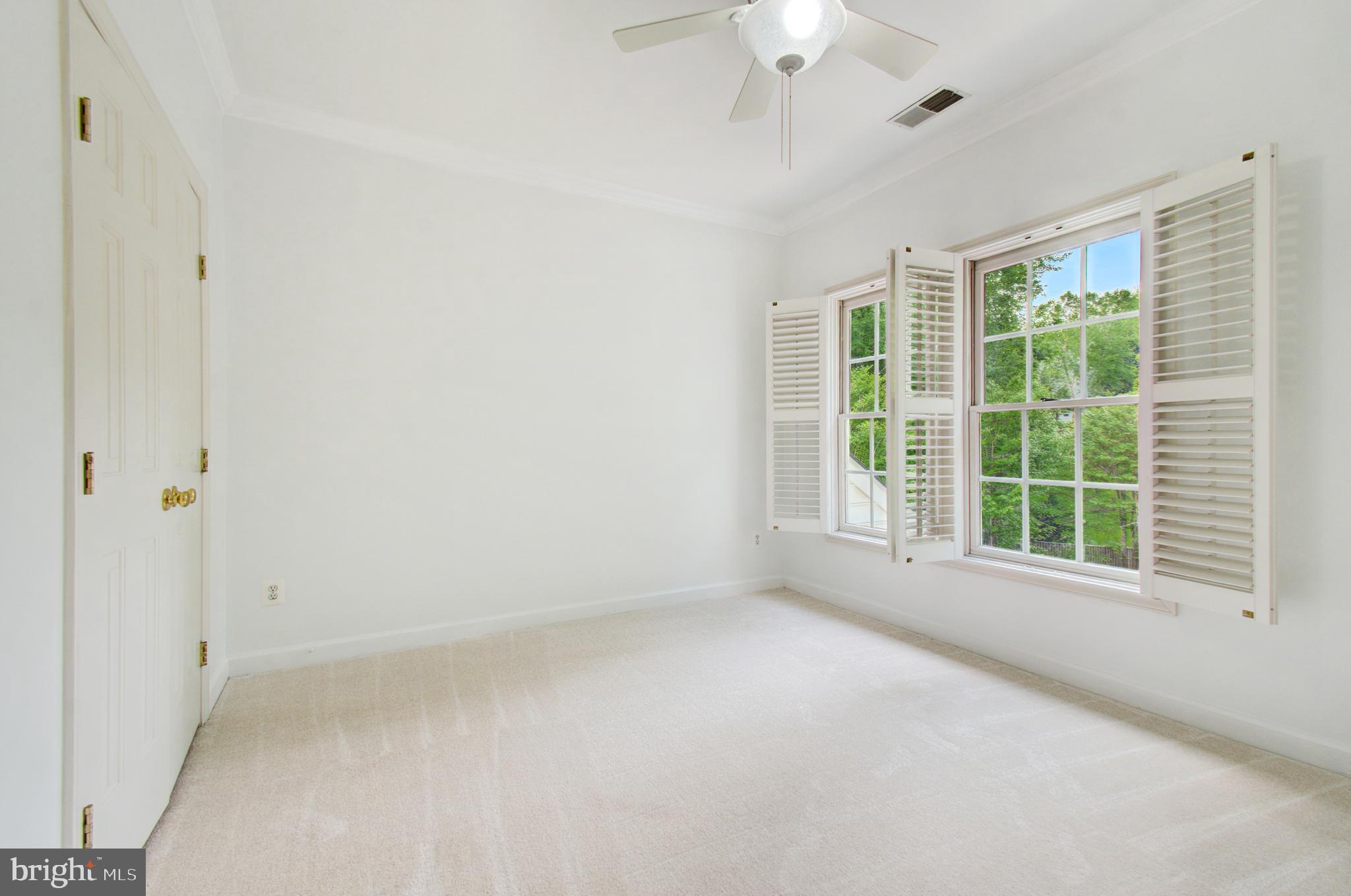 MEADOWBROOK WOODS - Residential