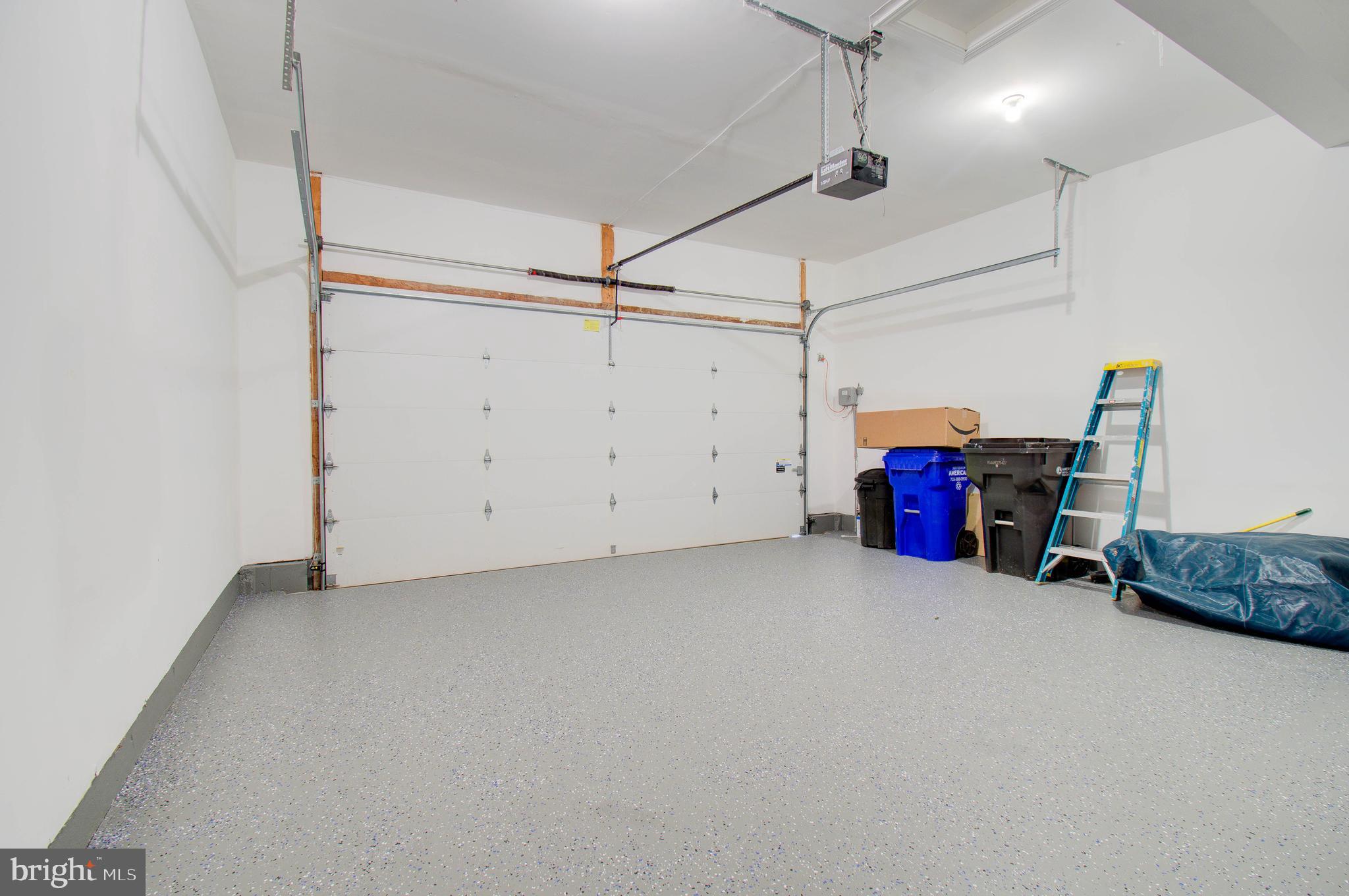 MEADOWBROOK WOODS - Residential