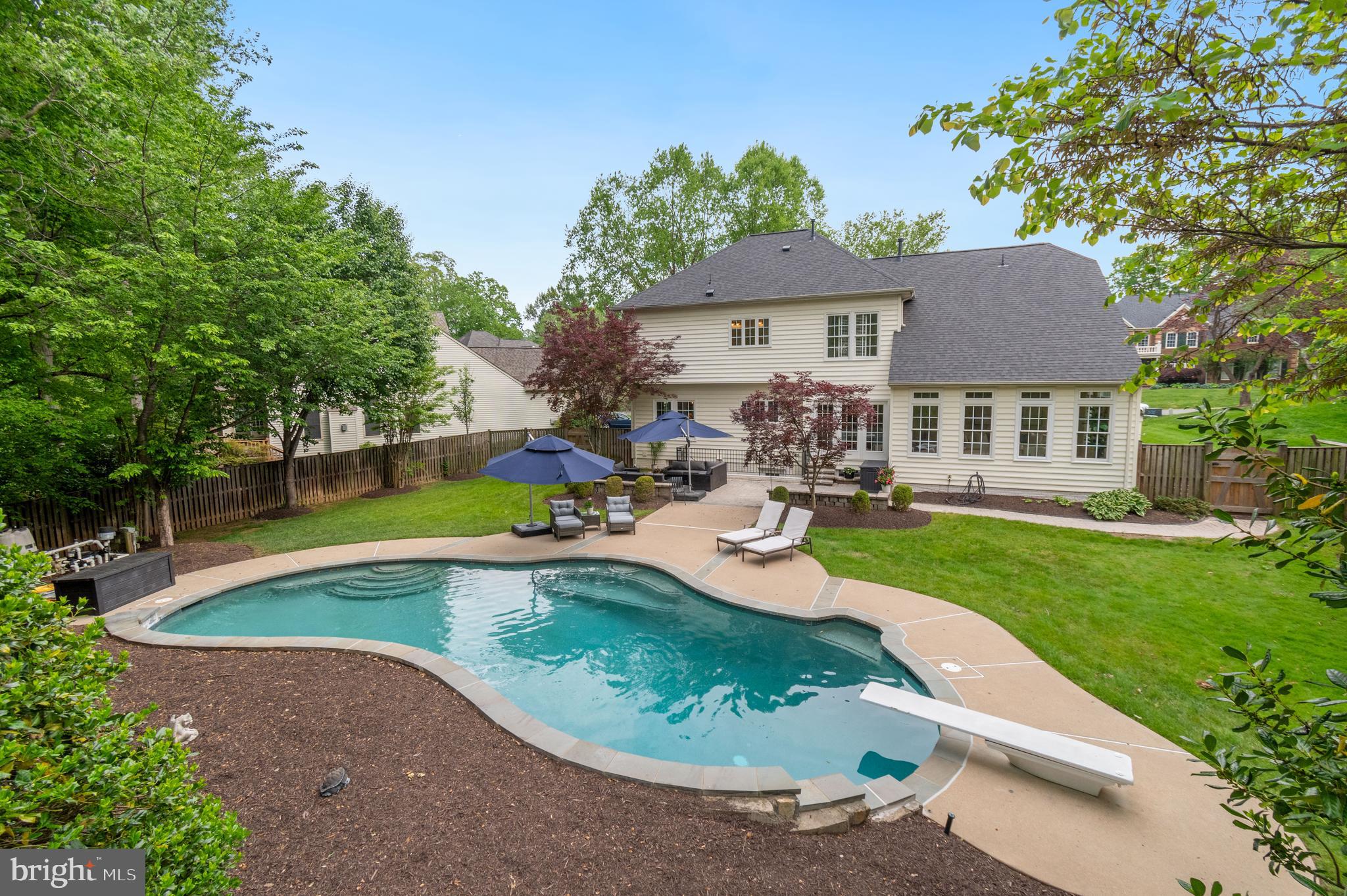 MEADOWBROOK WOODS - Residential