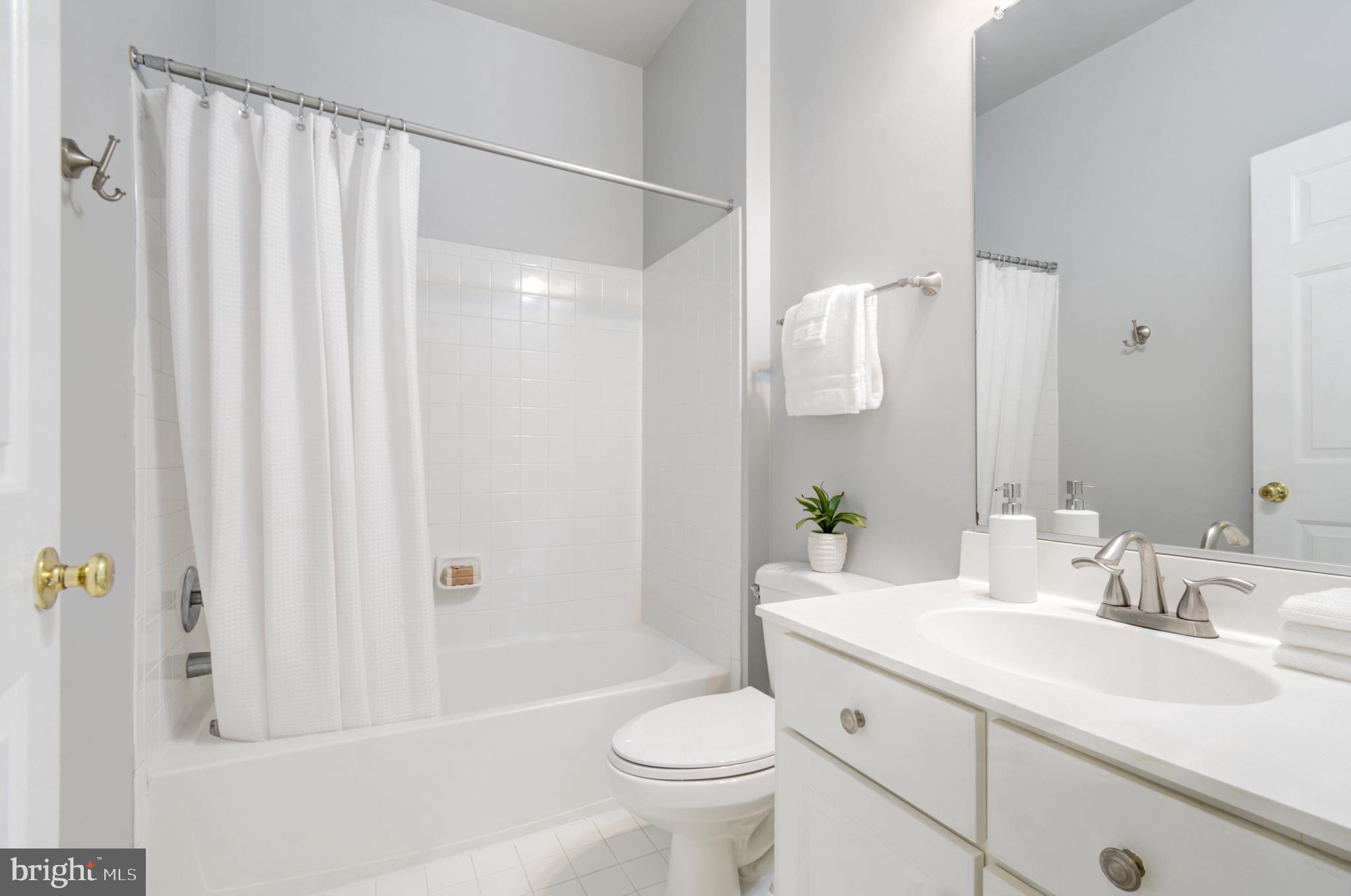 MEADOWBROOK WOODS - Residential