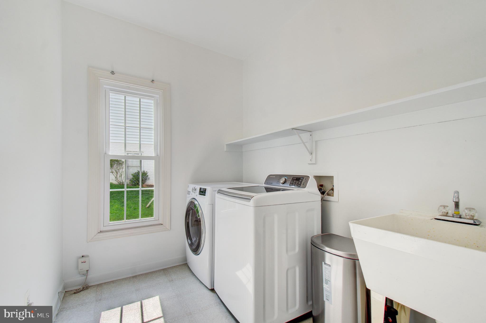 MEADOWBROOK WOODS - Residential