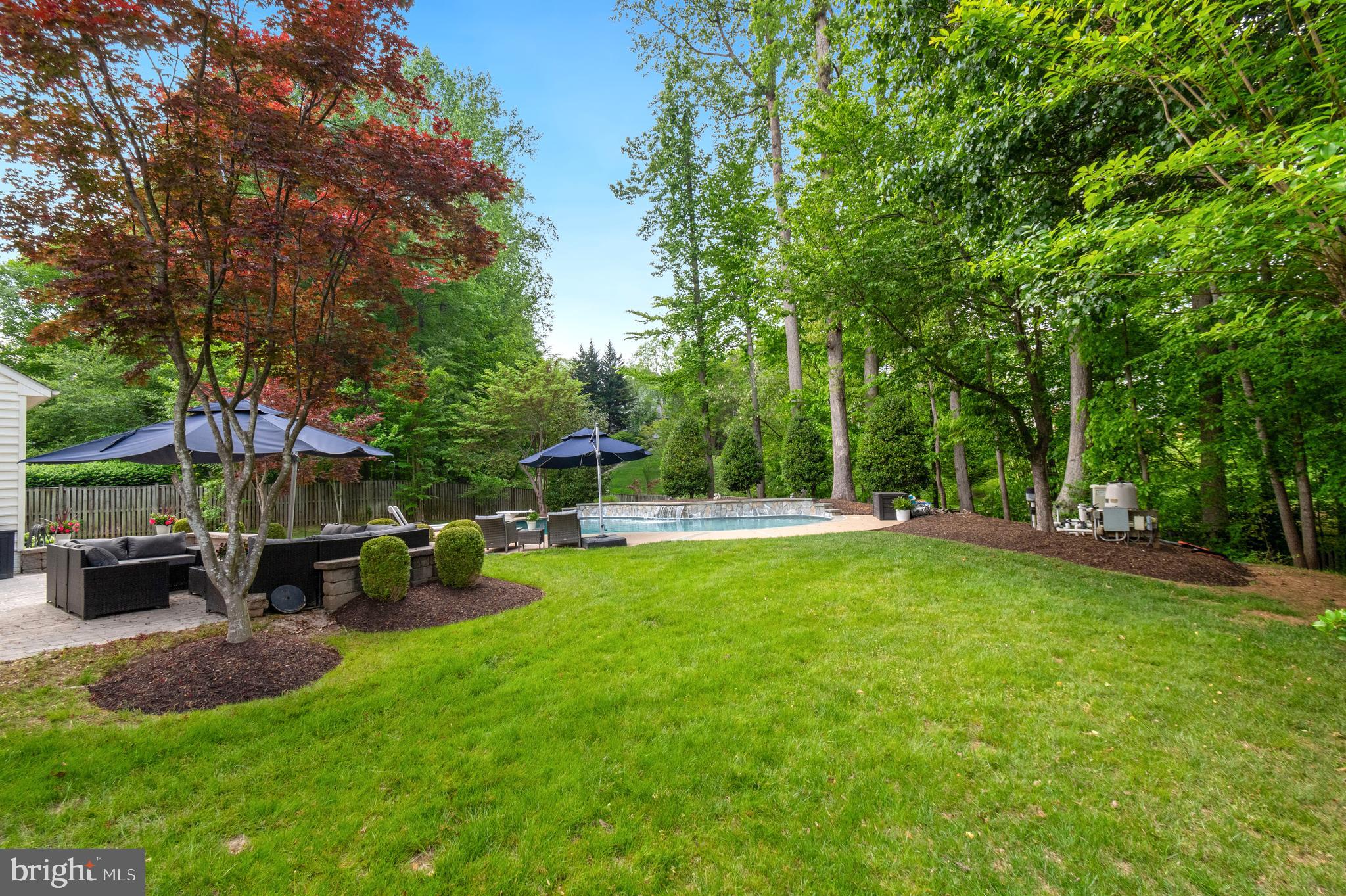 MEADOWBROOK WOODS - Residential