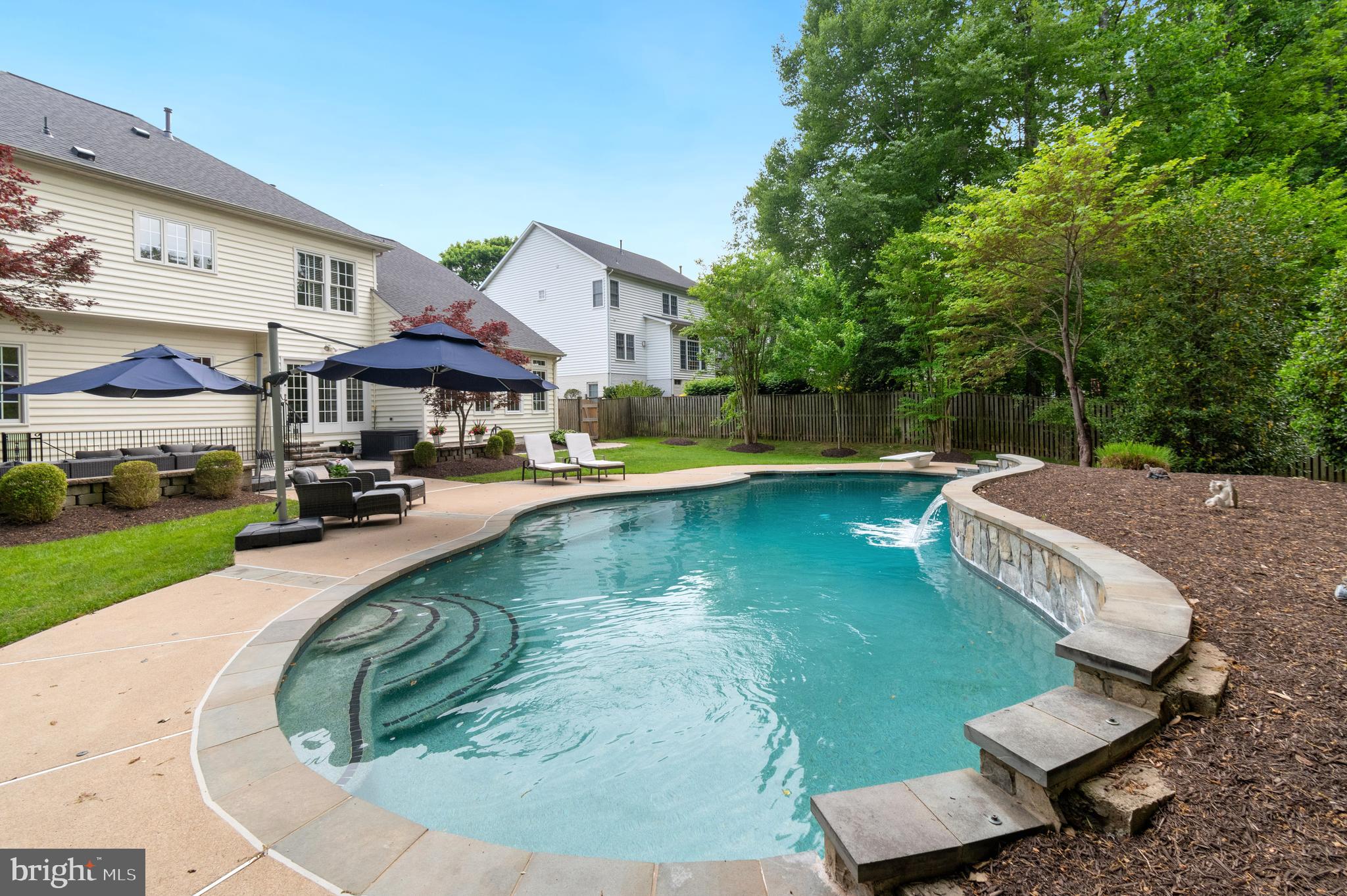 MEADOWBROOK WOODS - Residential