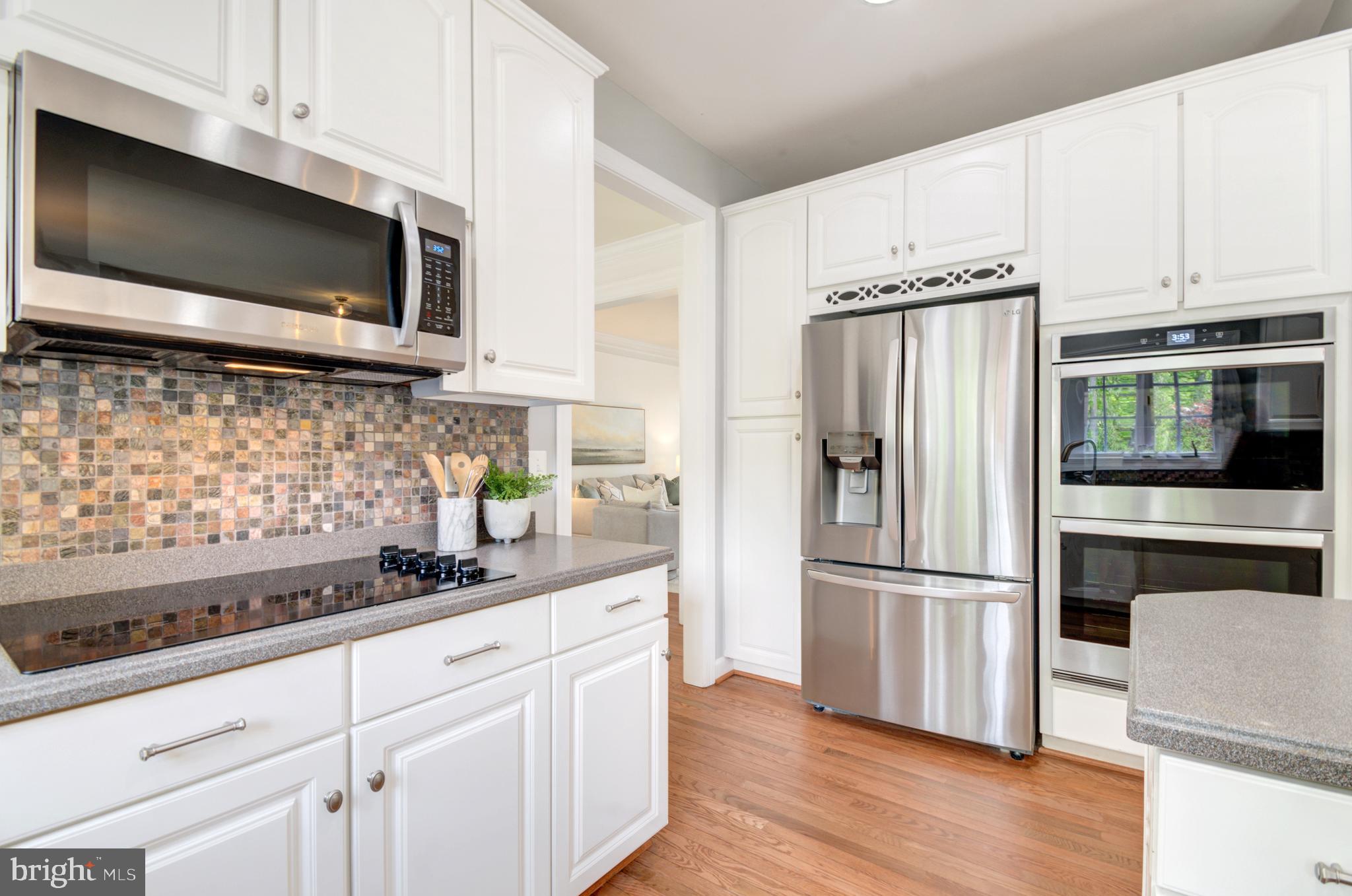 MEADOWBROOK WOODS - Residential