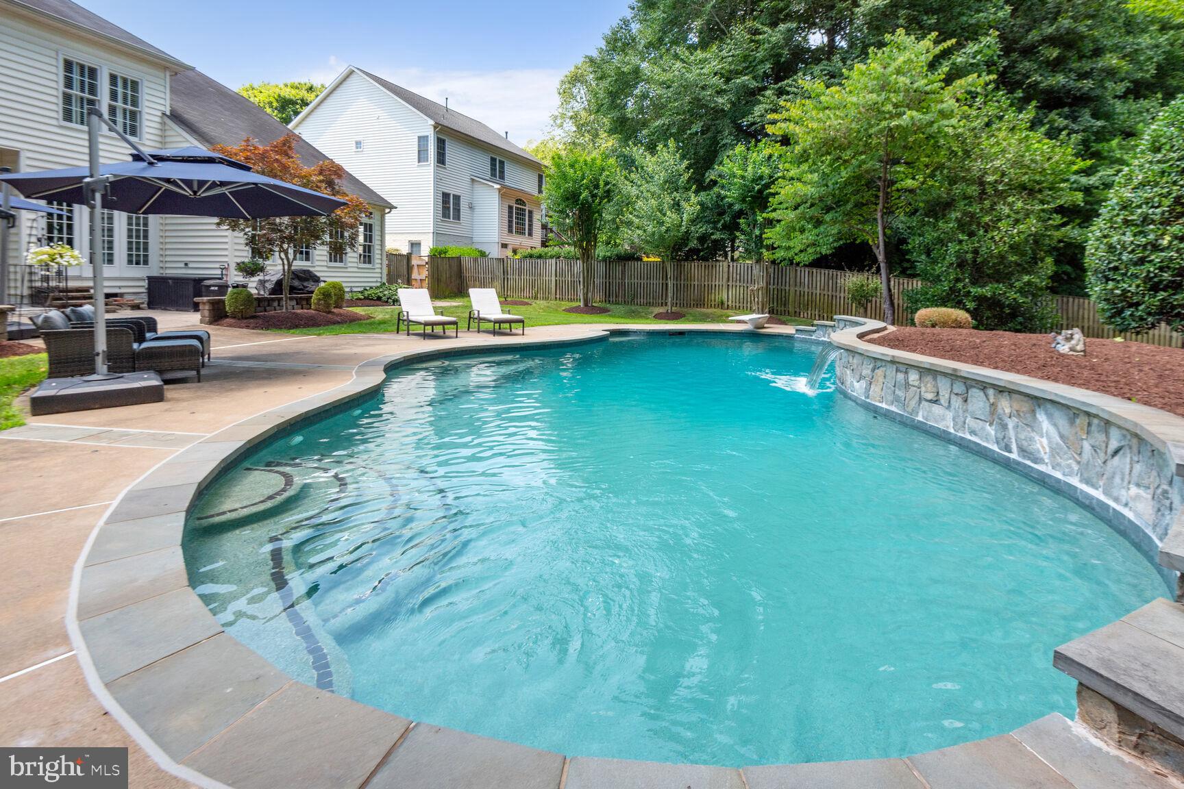 MEADOWBROOK WOODS - Residential