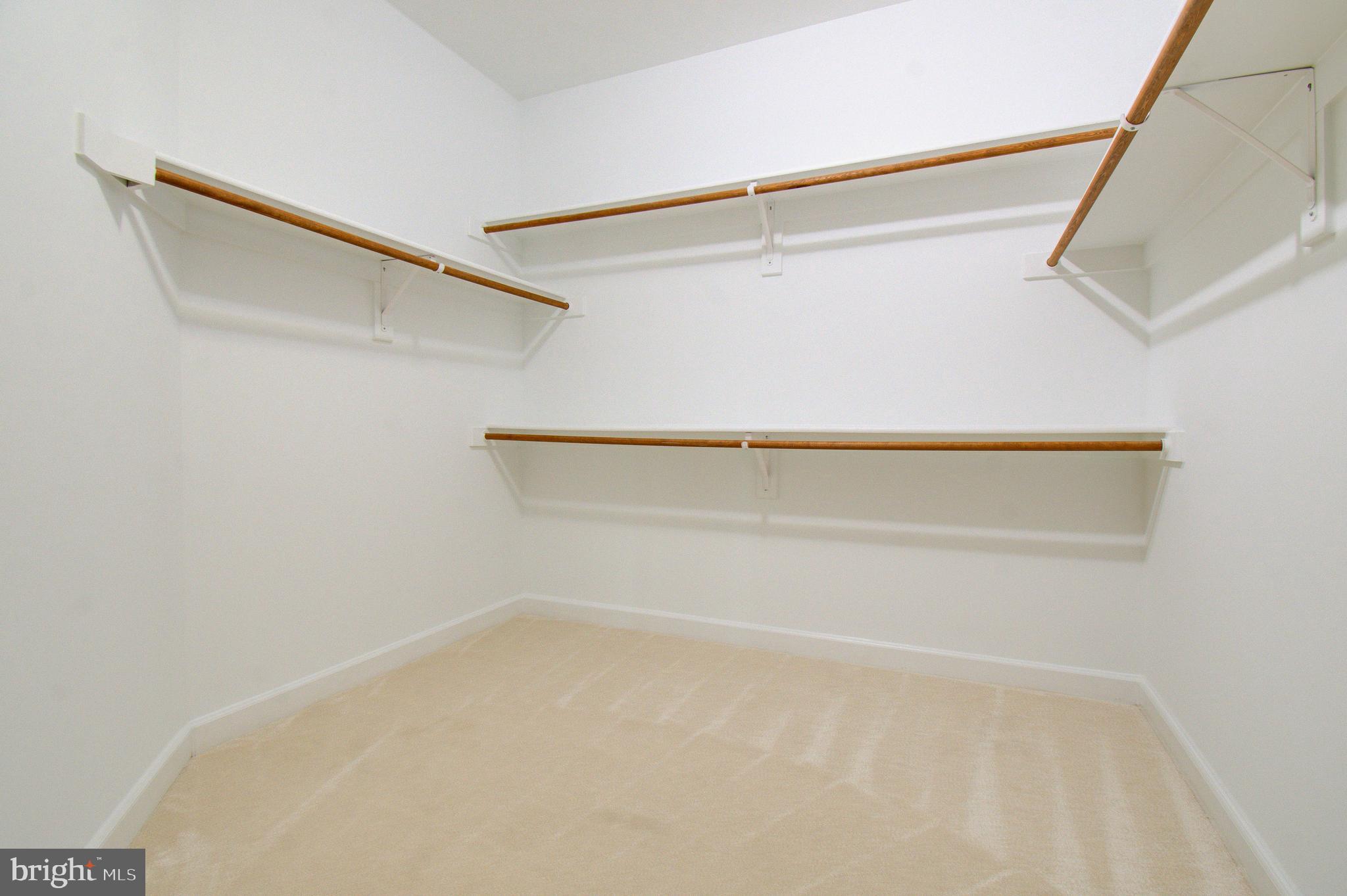 MEADOWBROOK WOODS - Residential