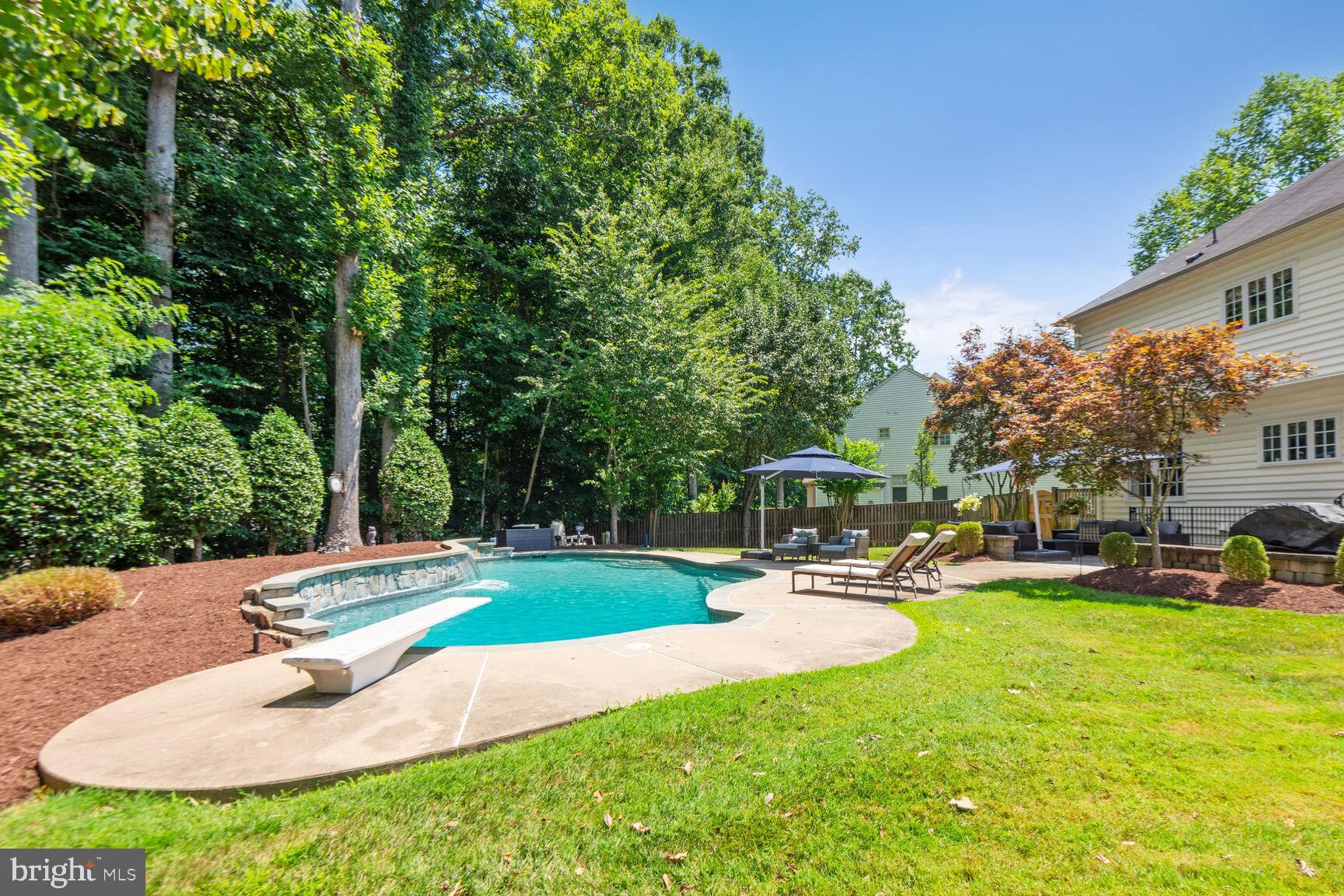 MEADOWBROOK WOODS - Residential