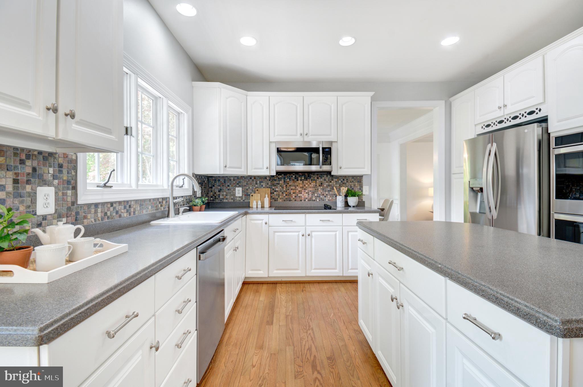 MEADOWBROOK WOODS - Residential