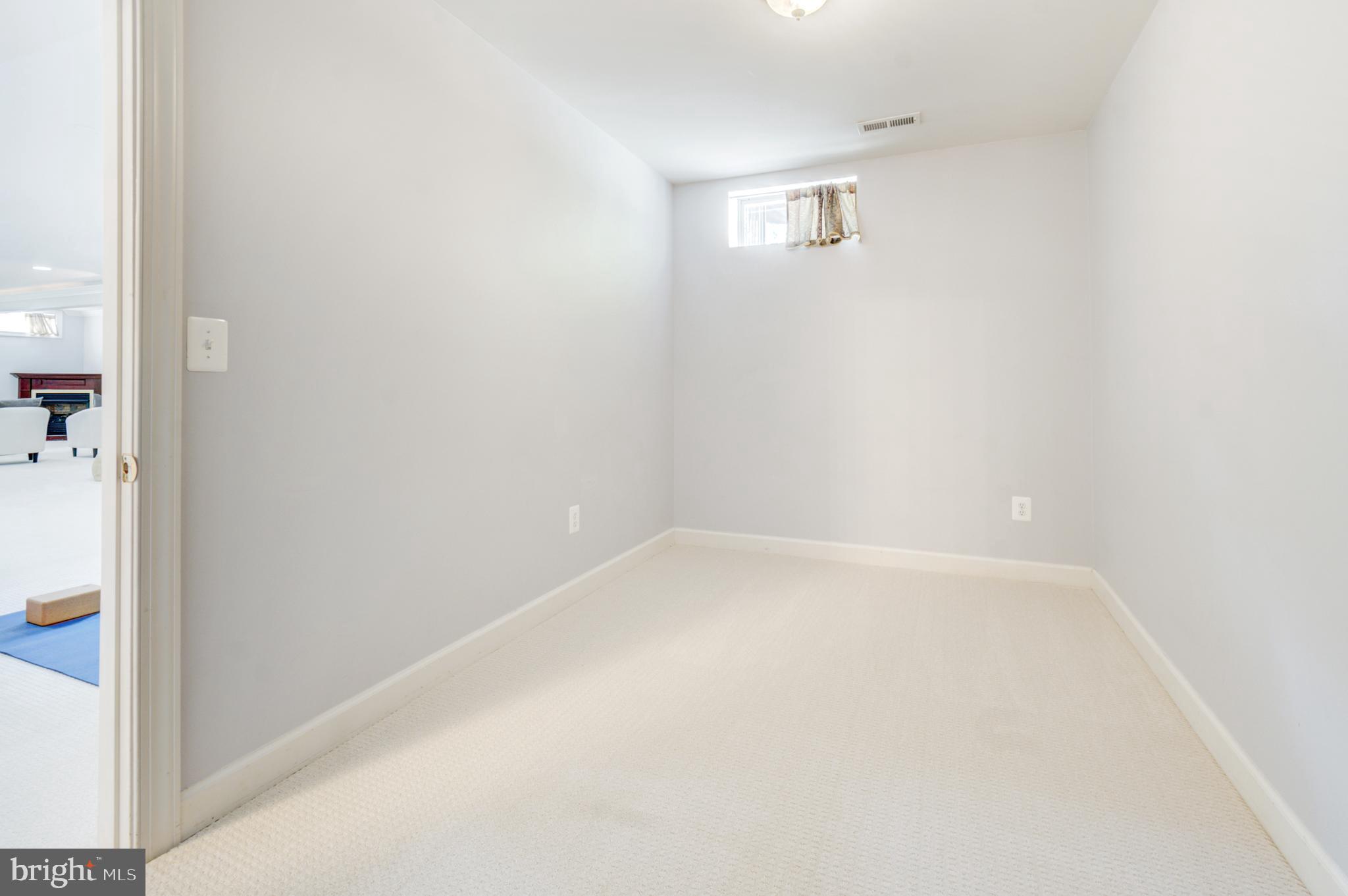 MEADOWBROOK WOODS - Residential