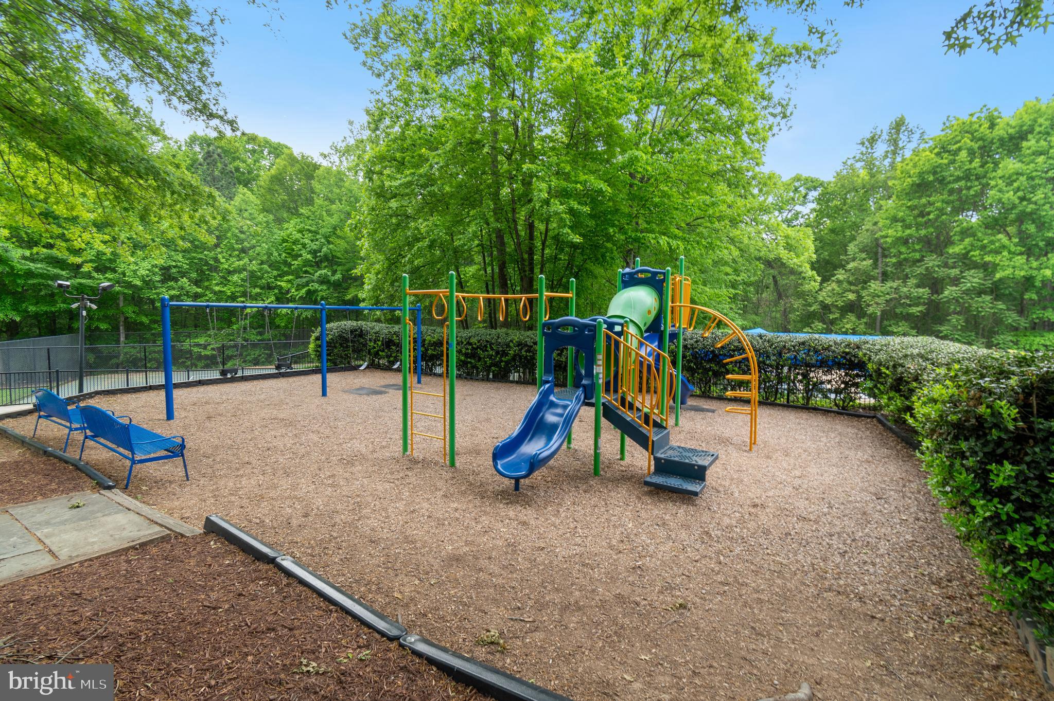 MEADOWBROOK WOODS - Residential