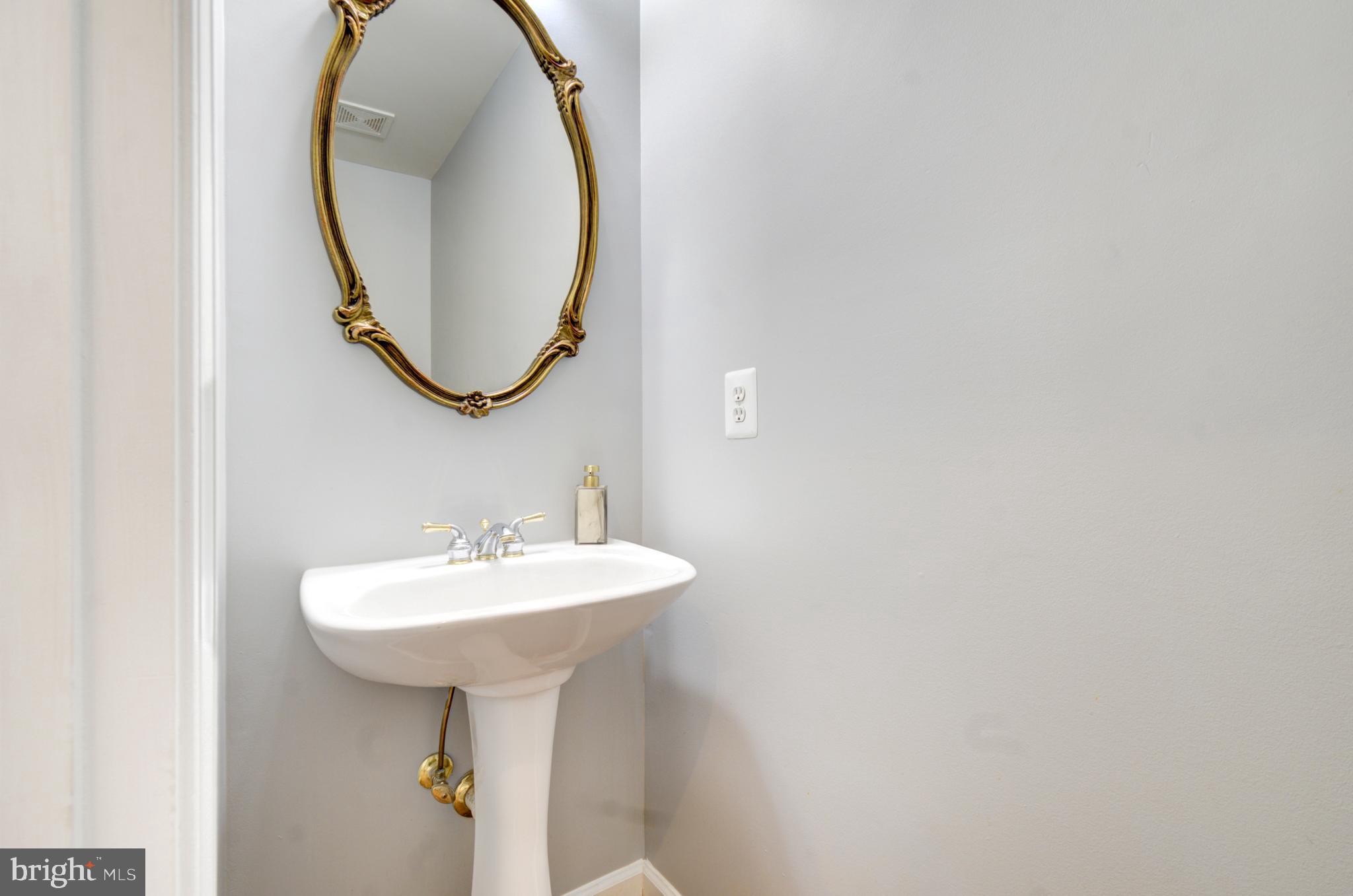 MEADOWBROOK WOODS - Residential