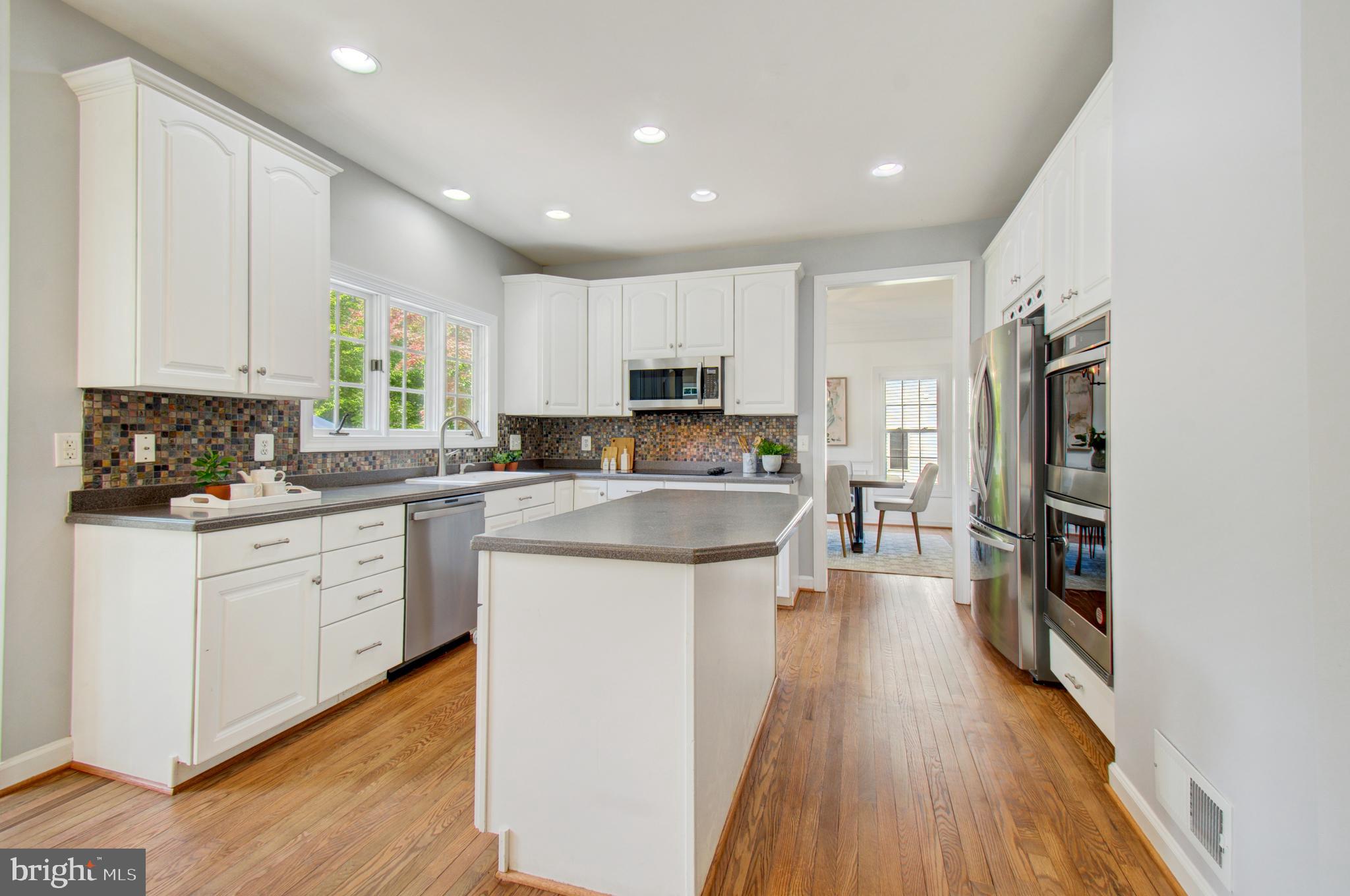 MEADOWBROOK WOODS - Residential