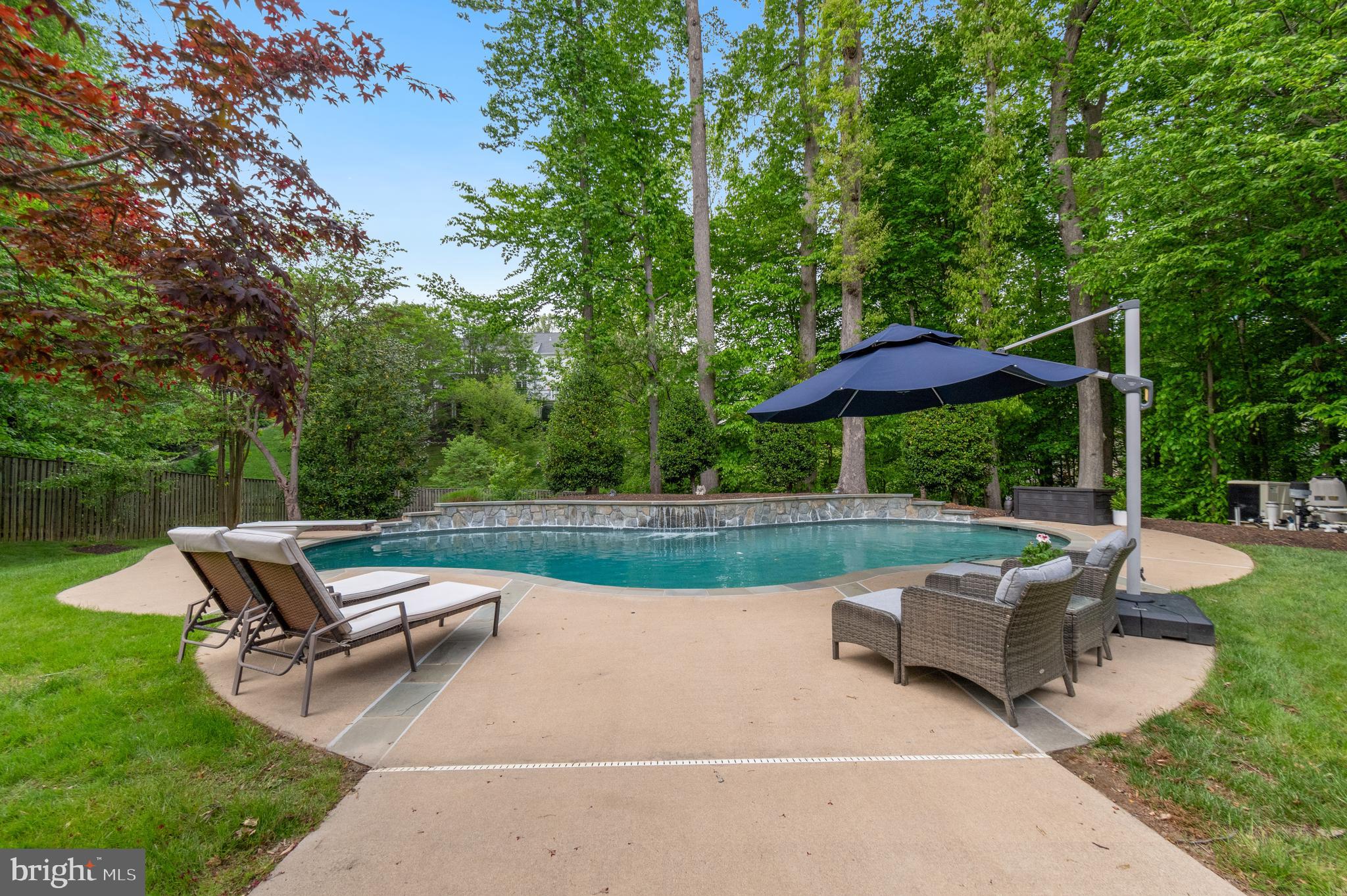 MEADOWBROOK WOODS - Residential