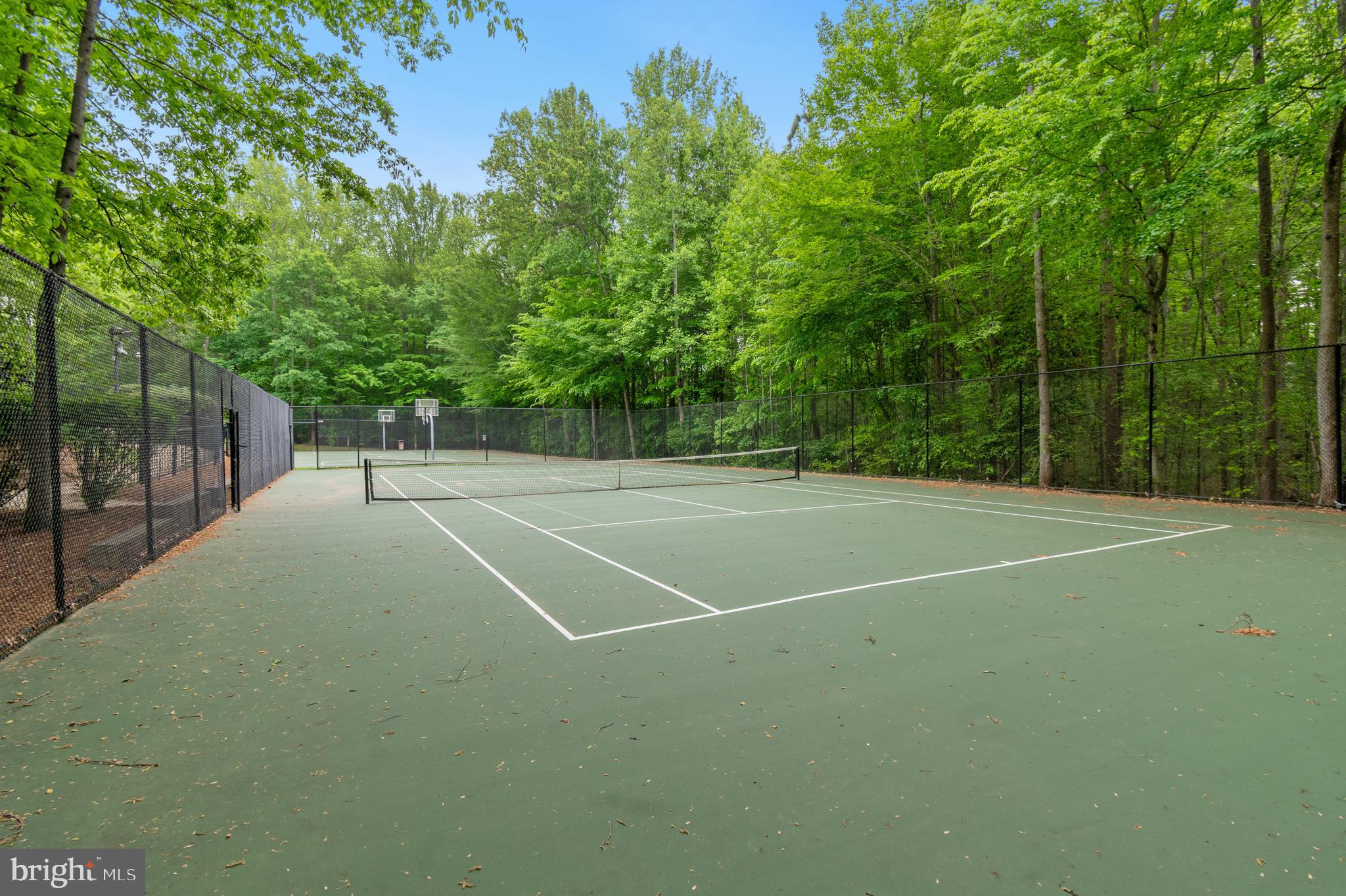 MEADOWBROOK WOODS - Residential