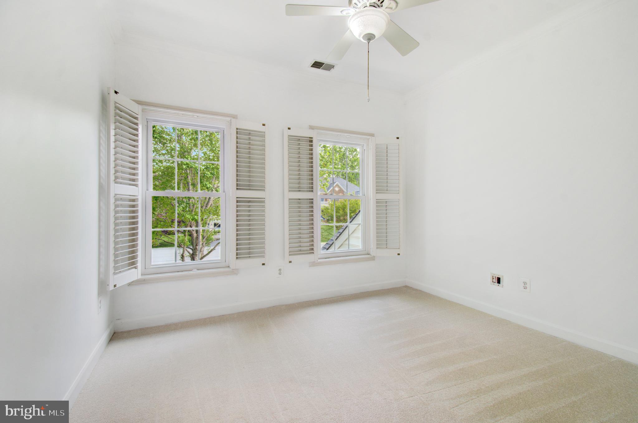 MEADOWBROOK WOODS - Residential