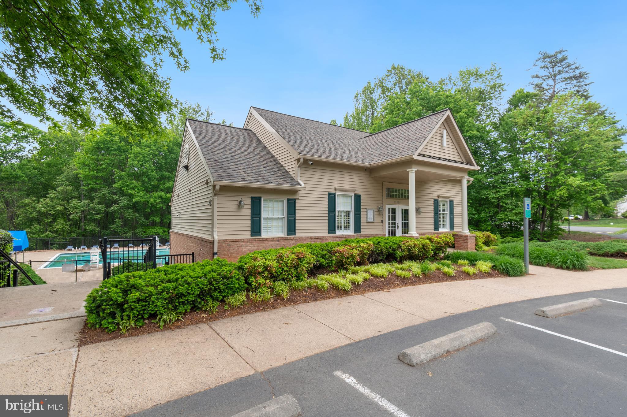 MEADOWBROOK WOODS - Residential