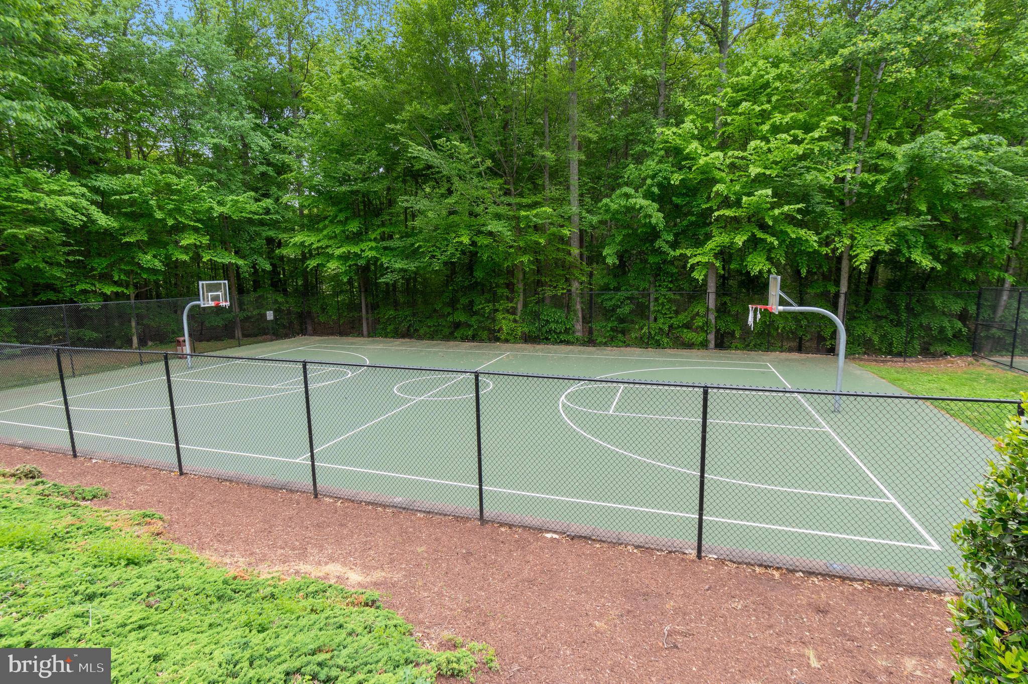 MEADOWBROOK WOODS - Residential