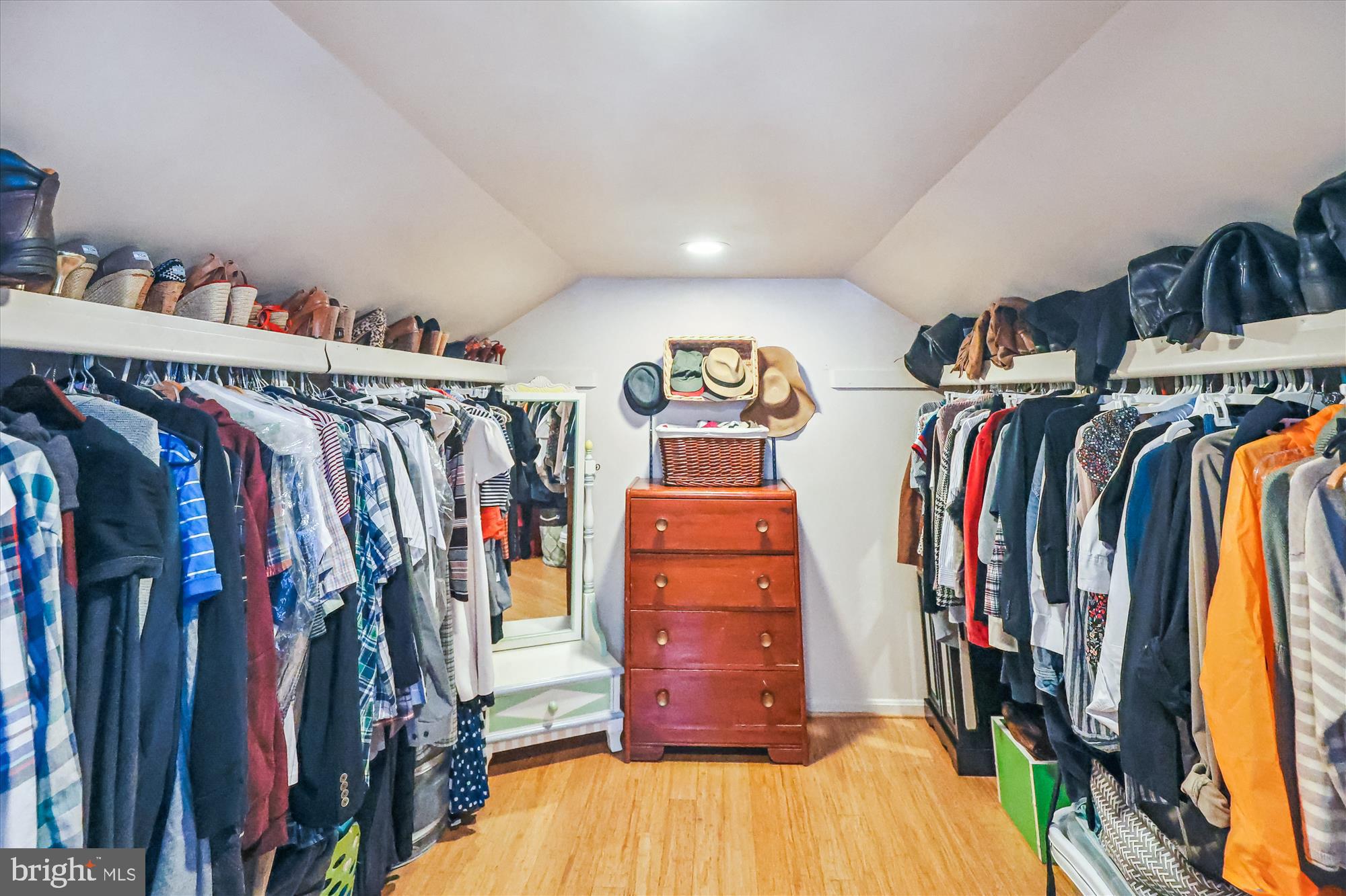 FAIR OAKS ESTATES - Residential