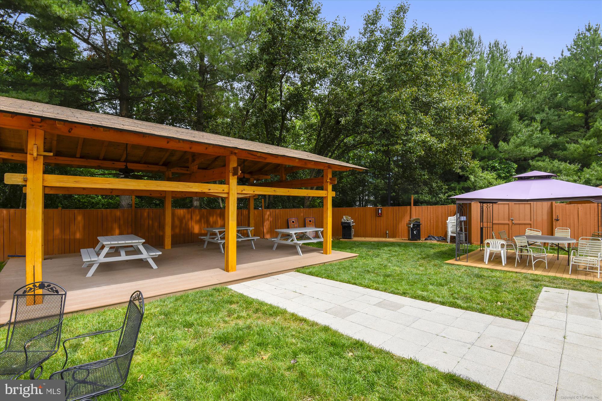 FAIR OAKS ESTATES - Residential