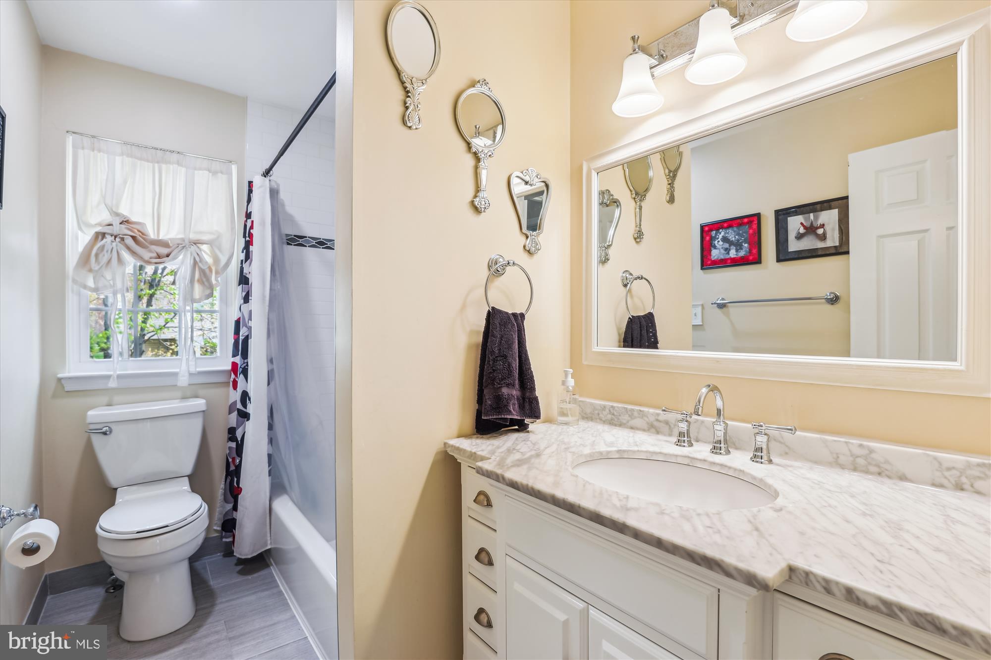 FAIR OAKS ESTATES - Residential