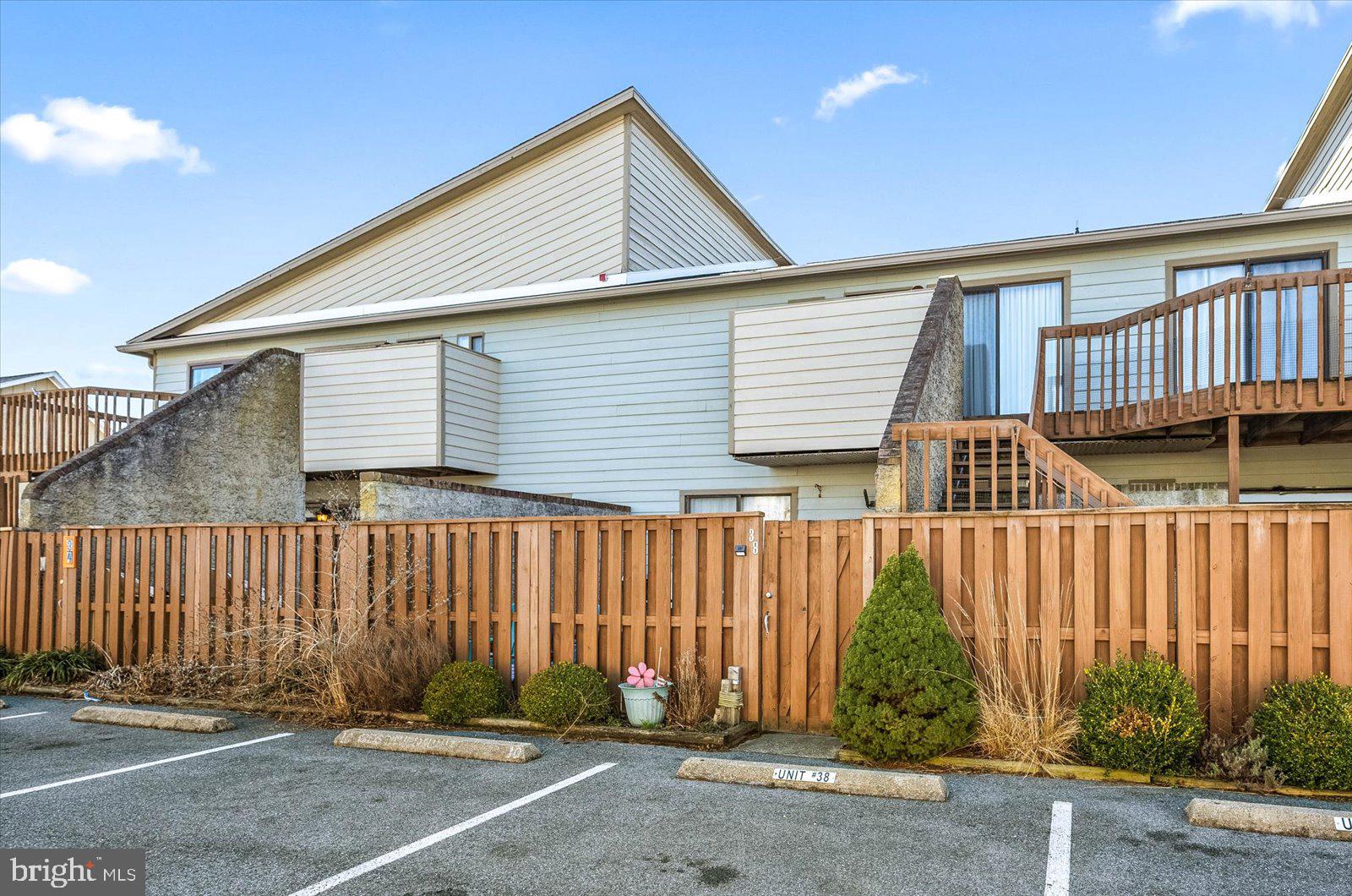 CLUB OCEAN VILLAS I - Residential