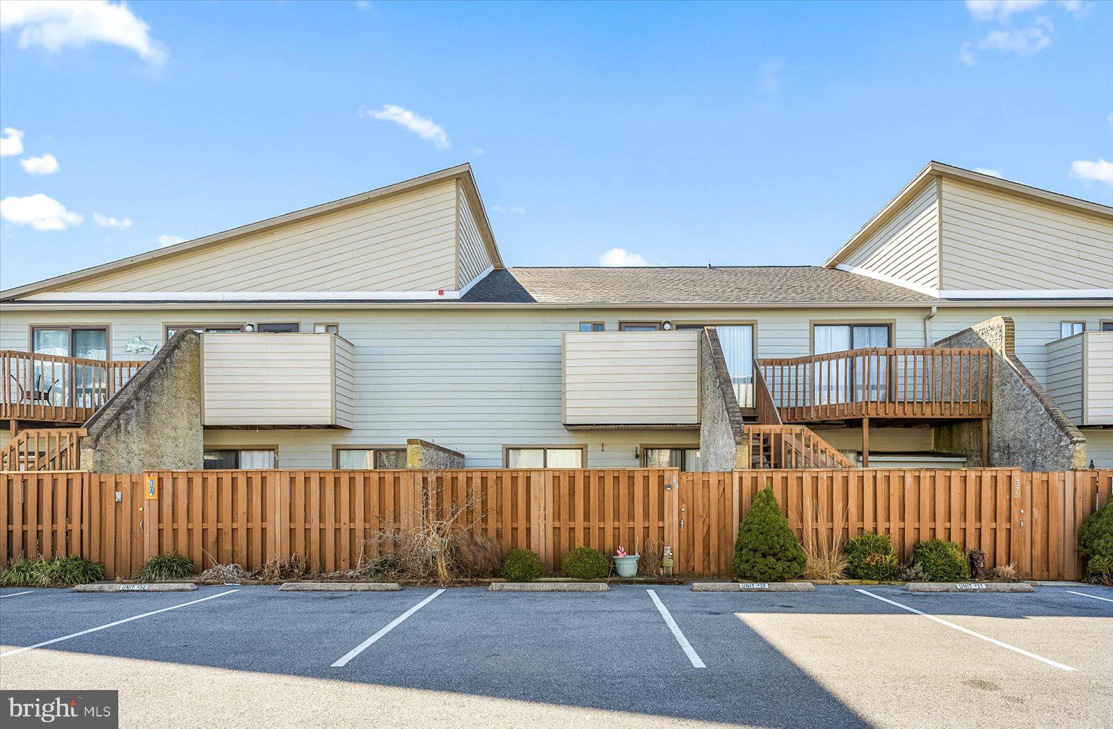 CLUB OCEAN VILLAS I - Residential