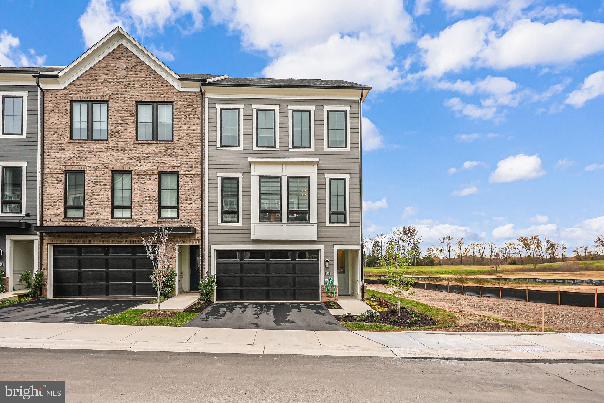 631 ANGELFISH WAY