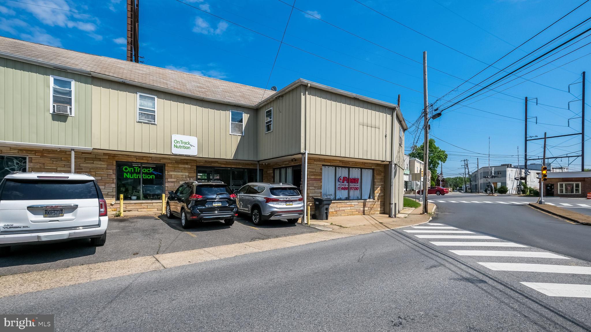 Real Estate and Business opportunity. Owner occupant or investor. Long term coffee shop tenant vacating.
Great opportunity for take out food business in bustling Morton Borough town square. Will be easy to show after May 1st. Formerly rented for $2,000.00 per month
Apartments on second floor are occupied. $2,790.00 per month income.
