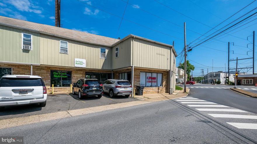 Real Estate and Business opportunity. Owner occupant or investor.  Long term coffee shop tenant vacating.
Great opportunity for take out food business in bustling Morton Borough town square. Will be easy to show after May 1st.  Formerly rented for $2,000.00 per month
Apartments on second floor are occupied. $2,790.00 per month  income.