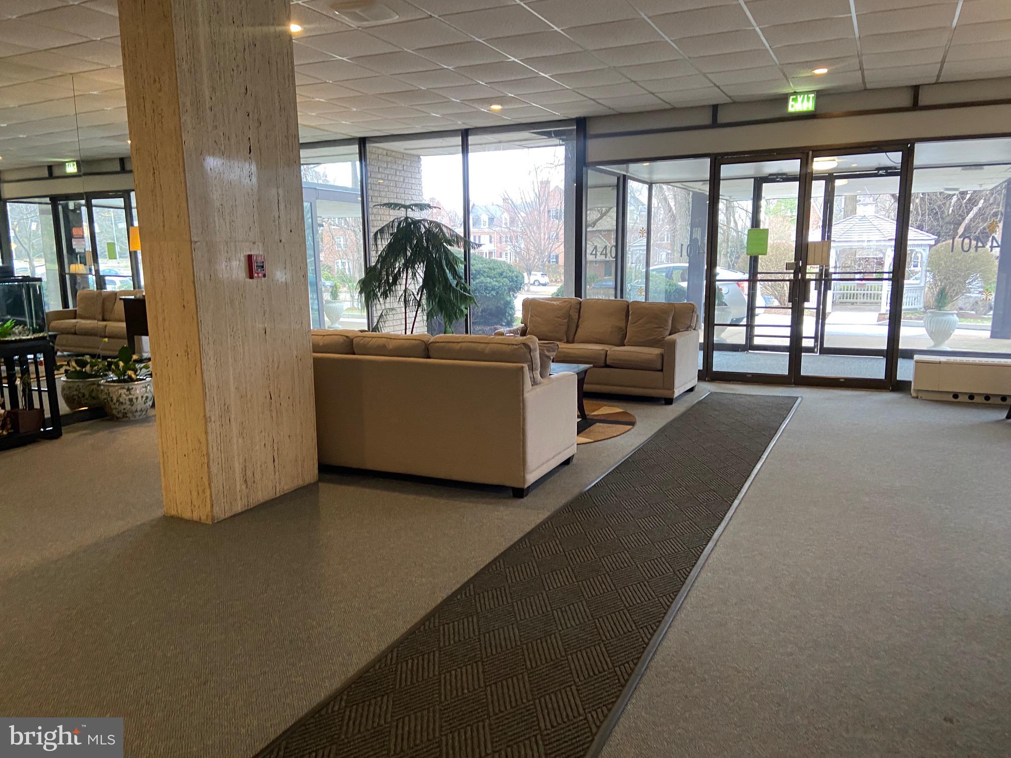 ROLAND PARK - Residential Lease