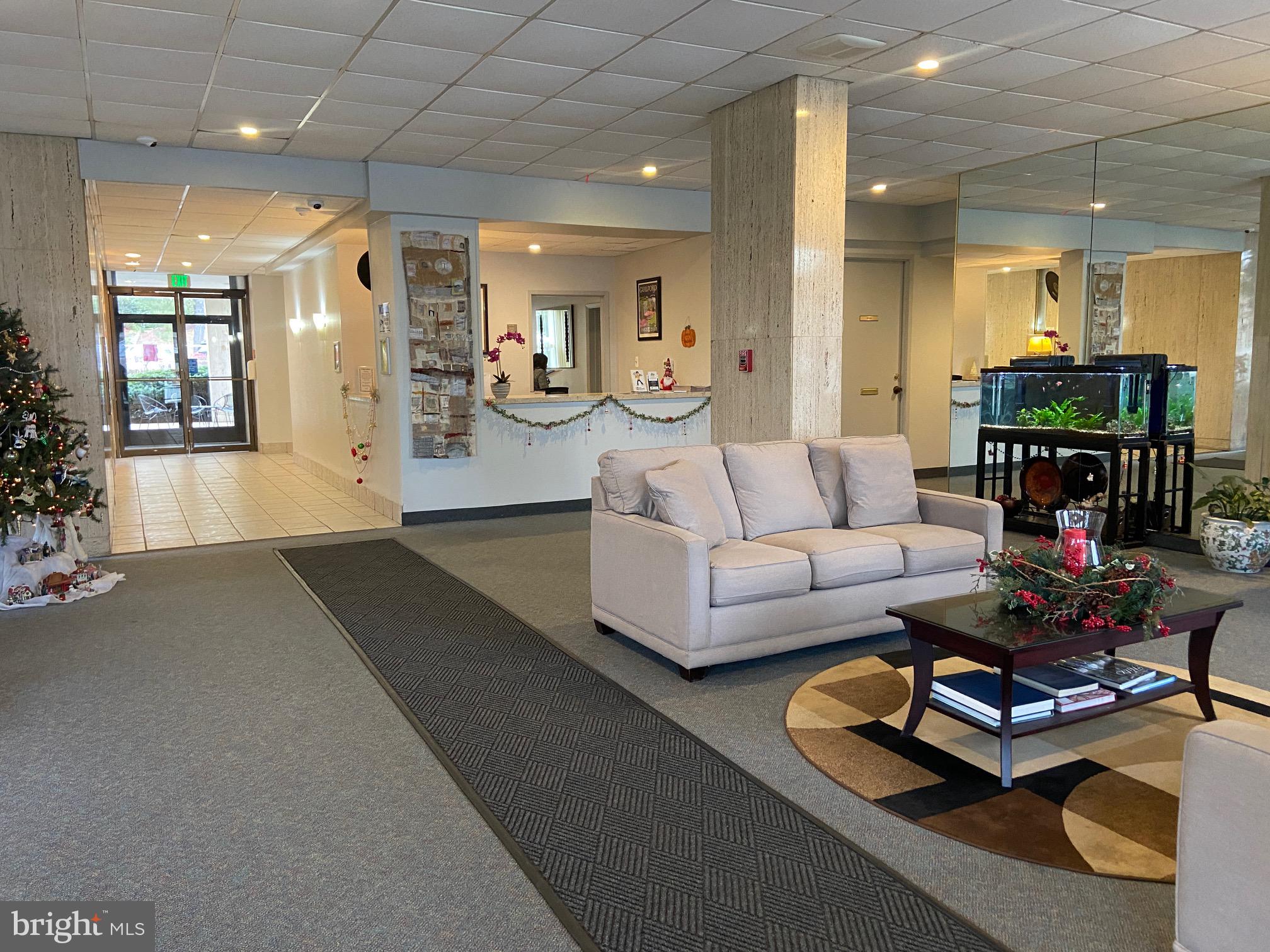 ROLAND PARK - Residential Lease