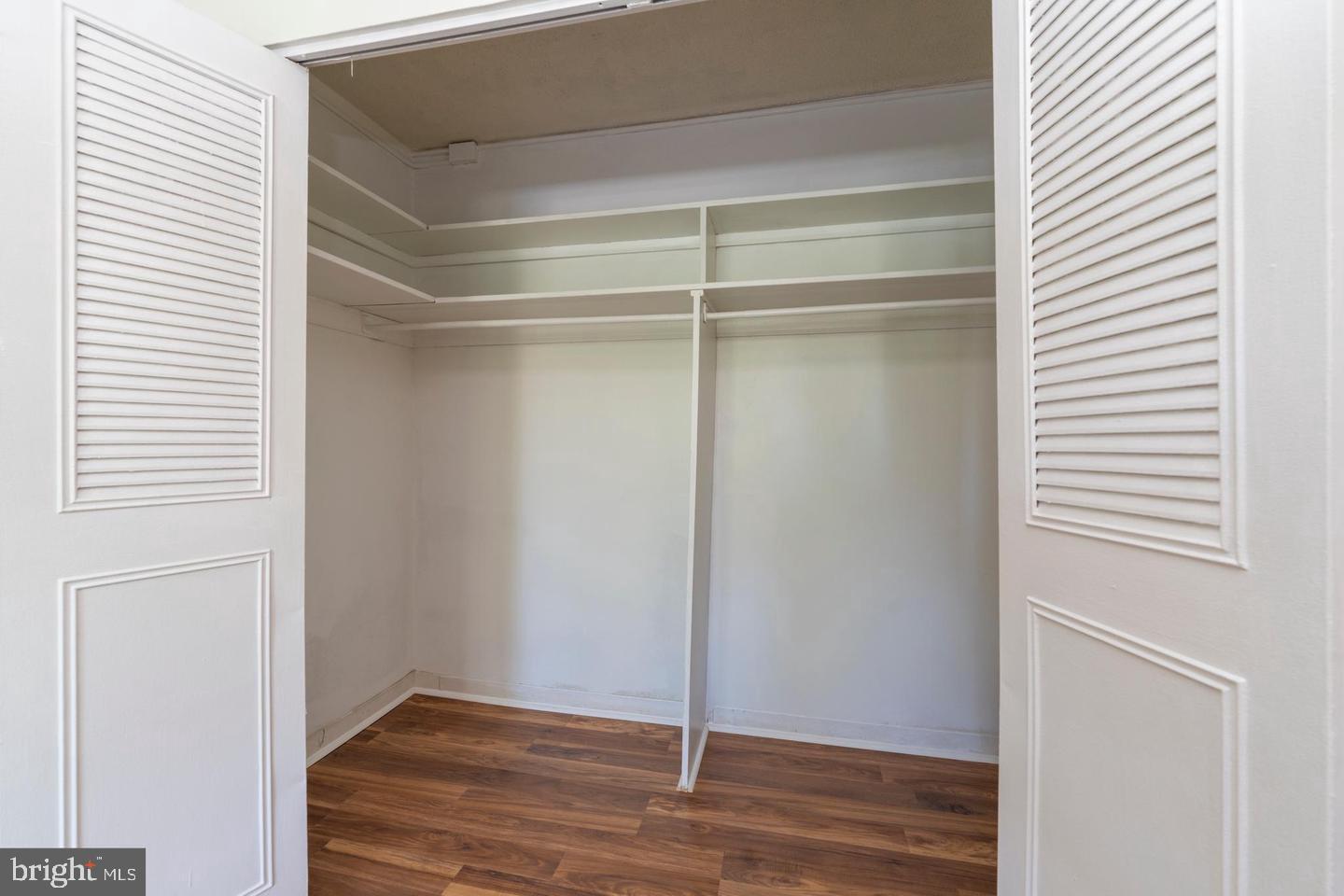 ROLAND PARK - Residential Lease