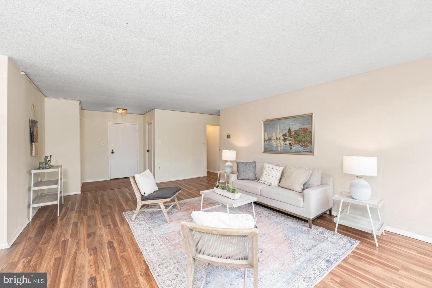 ROLAND PARK - Residential Lease