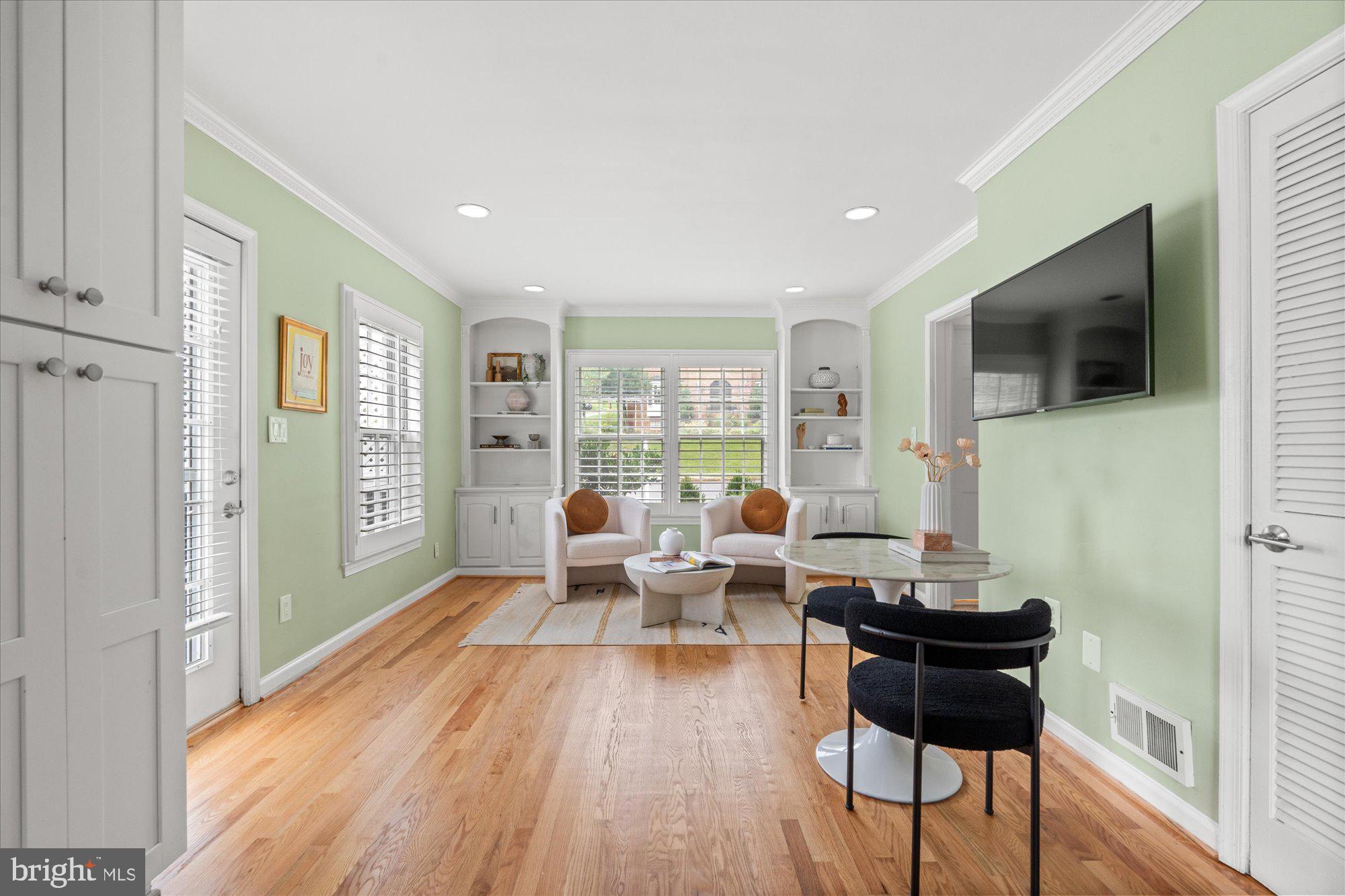 COLLEGE PARK - Residential