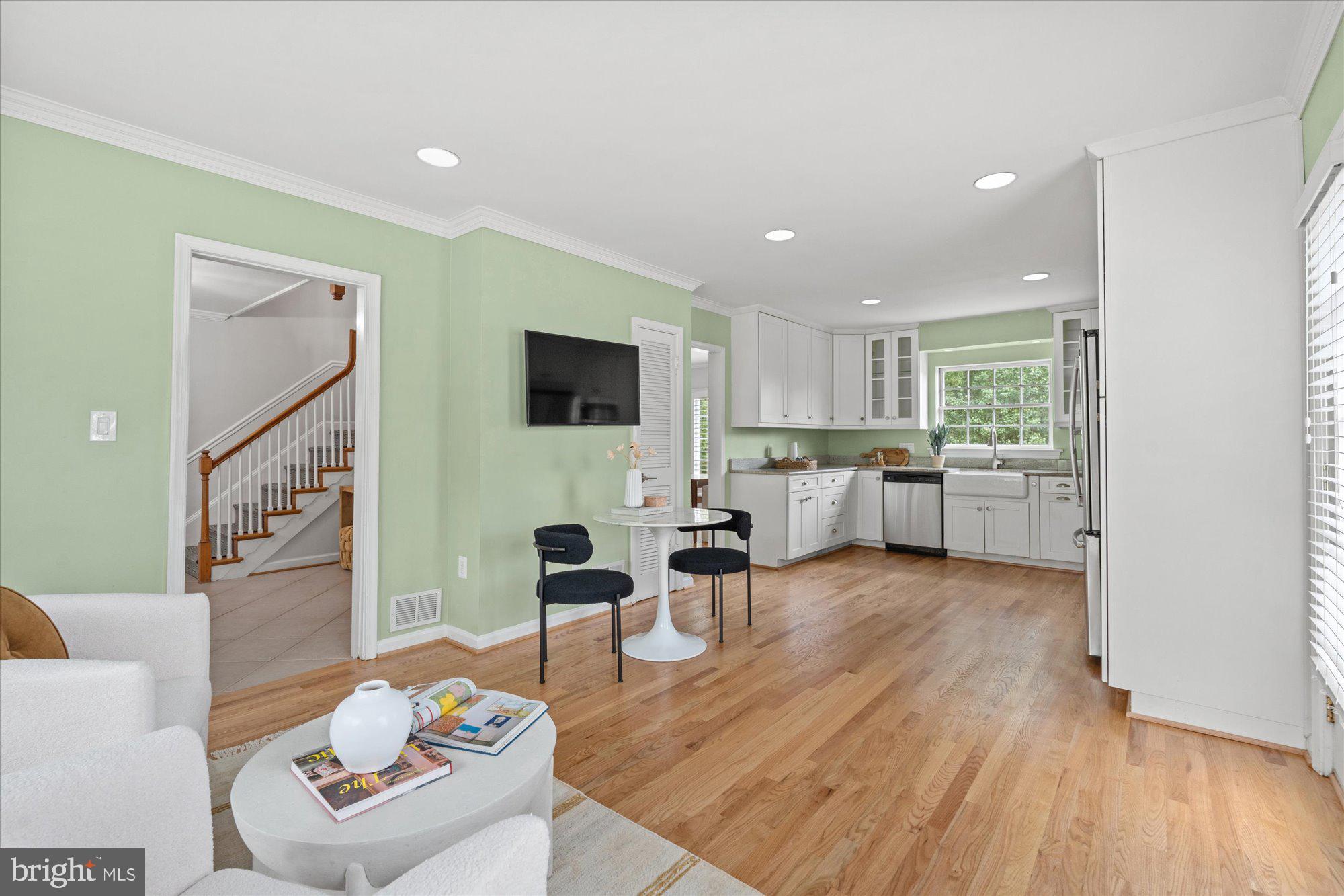 COLLEGE PARK - Residential