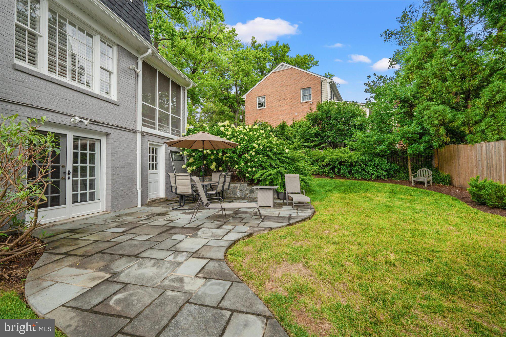 COLLEGE PARK - Residential