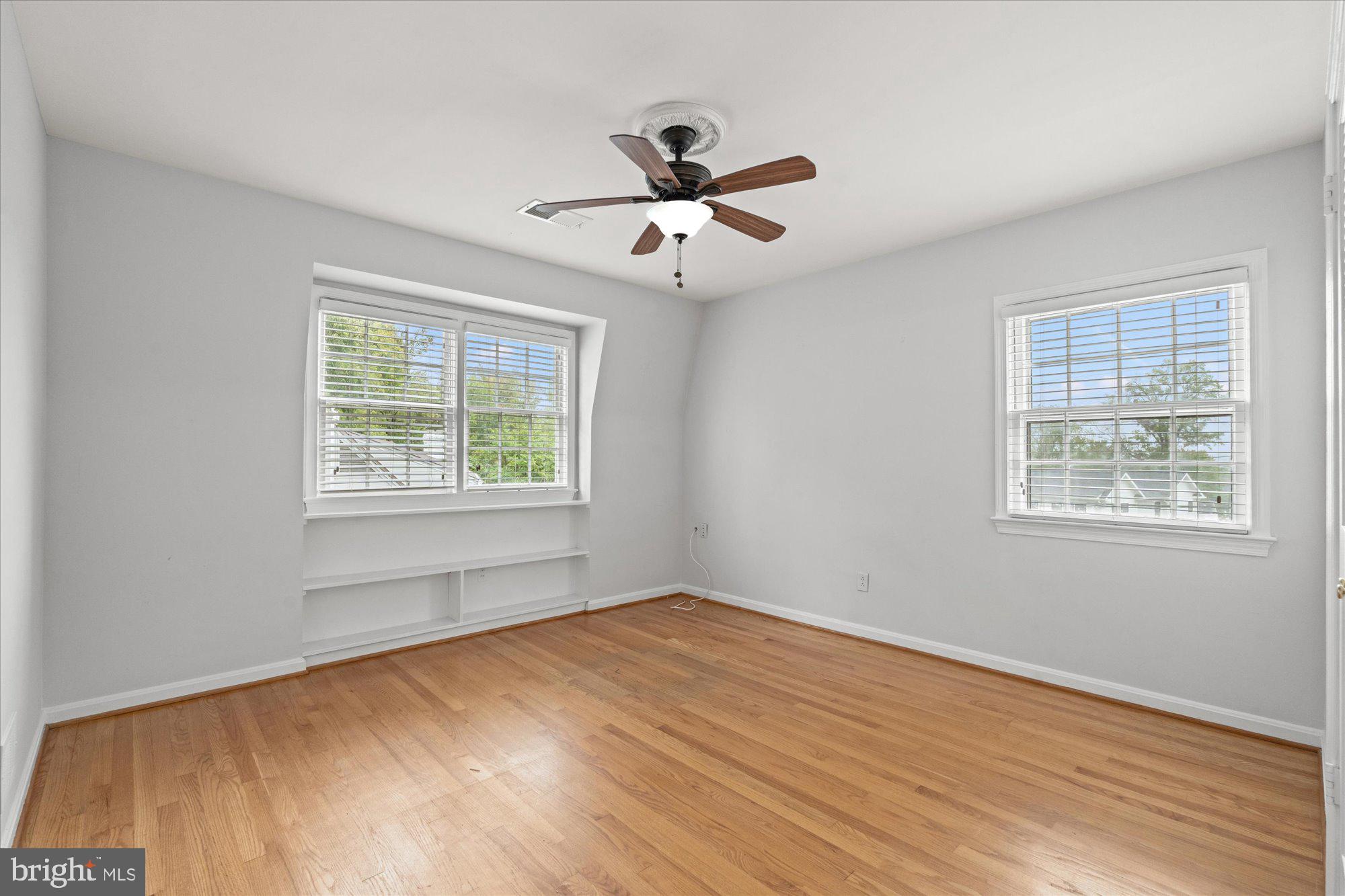 COLLEGE PARK - Residential