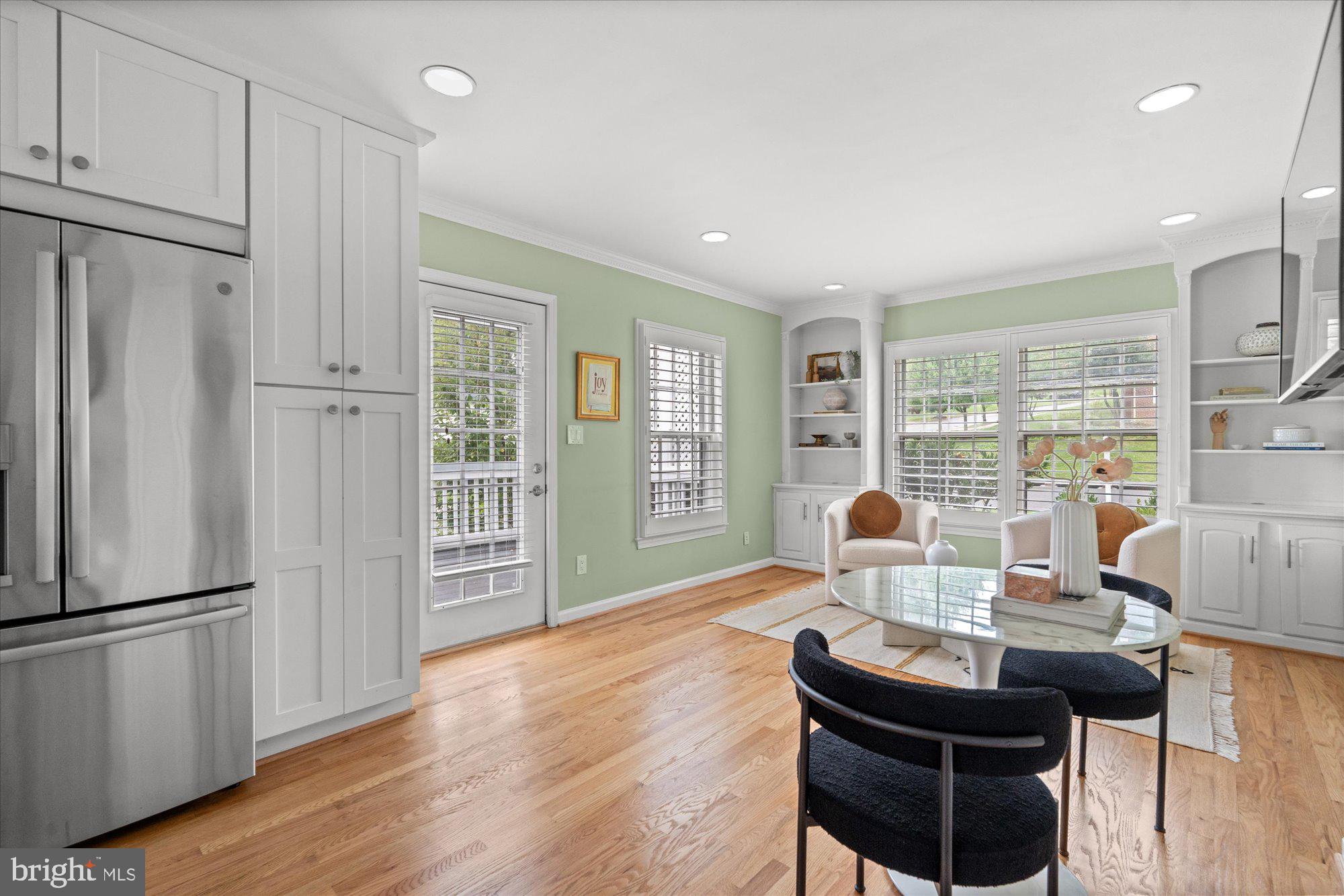 COLLEGE PARK - Residential