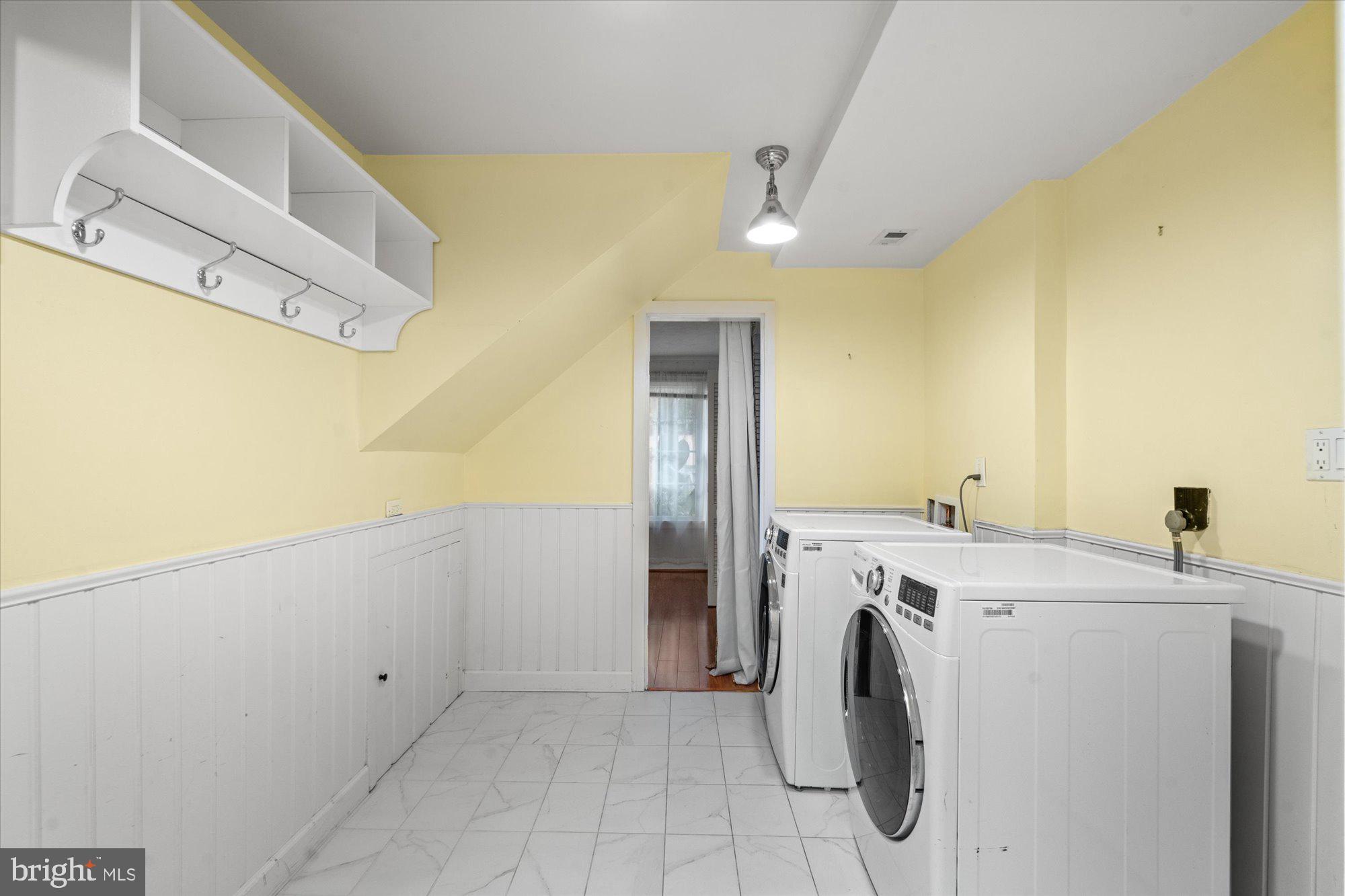 COLLEGE PARK - Residential