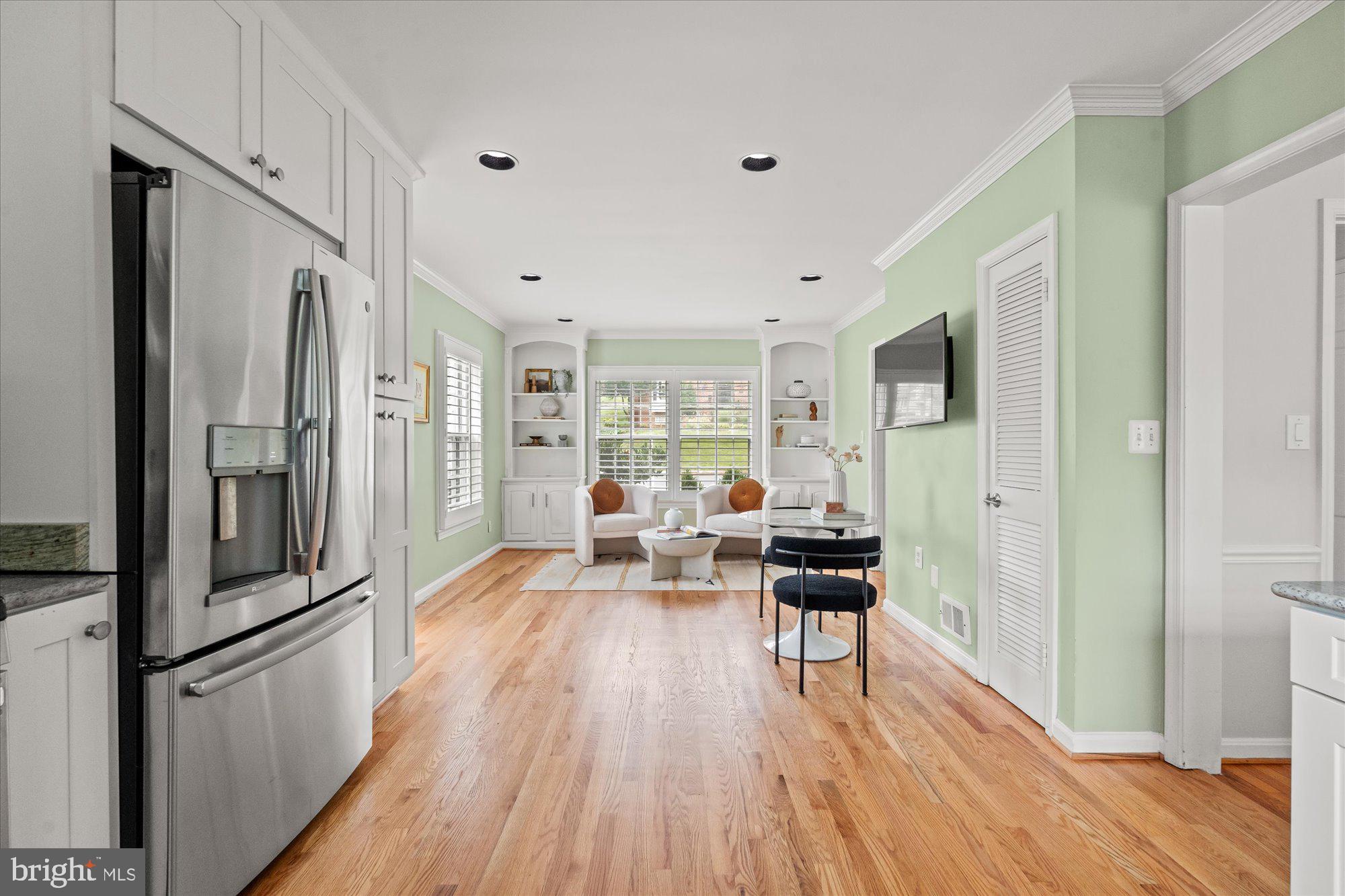 COLLEGE PARK - Residential