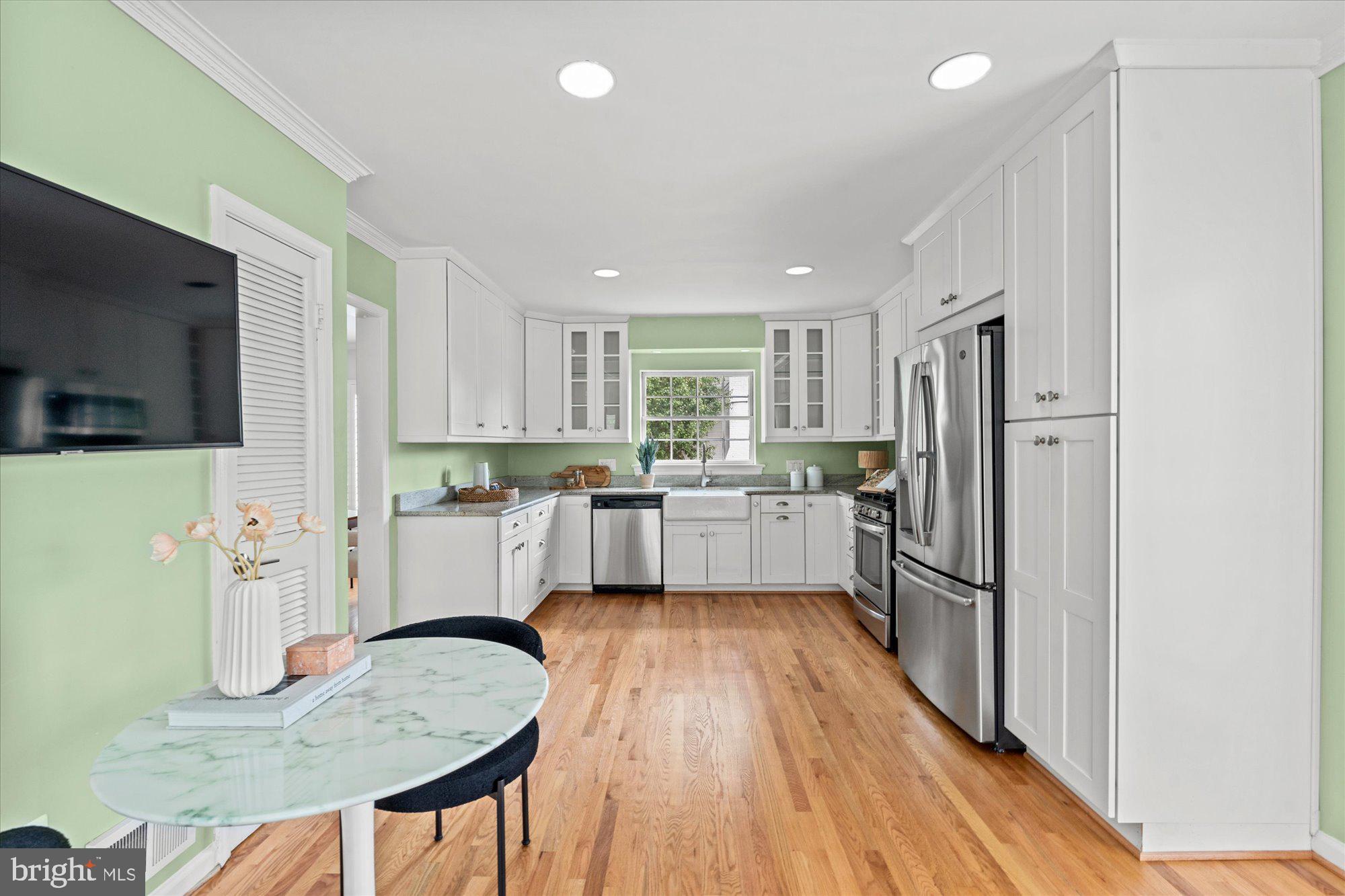 COLLEGE PARK - Residential