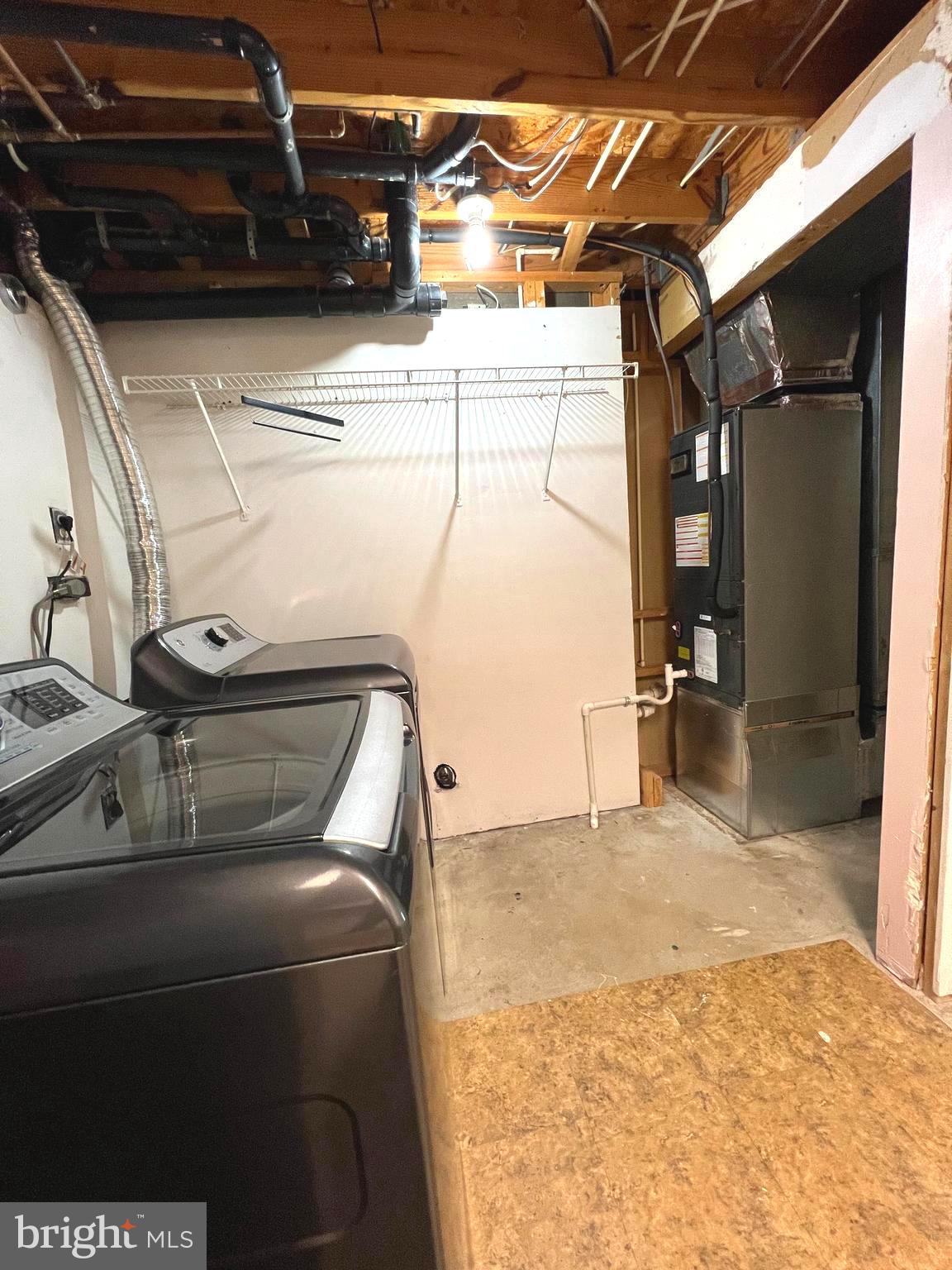 MT AIRY VILLAGE - Residential