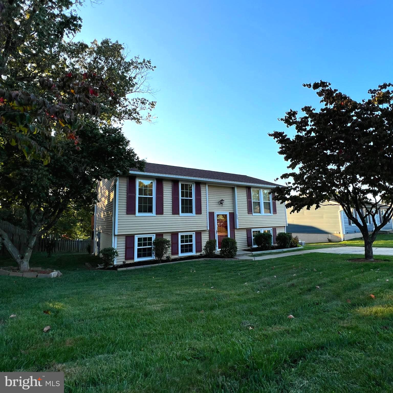 MT AIRY VILLAGE - Residential