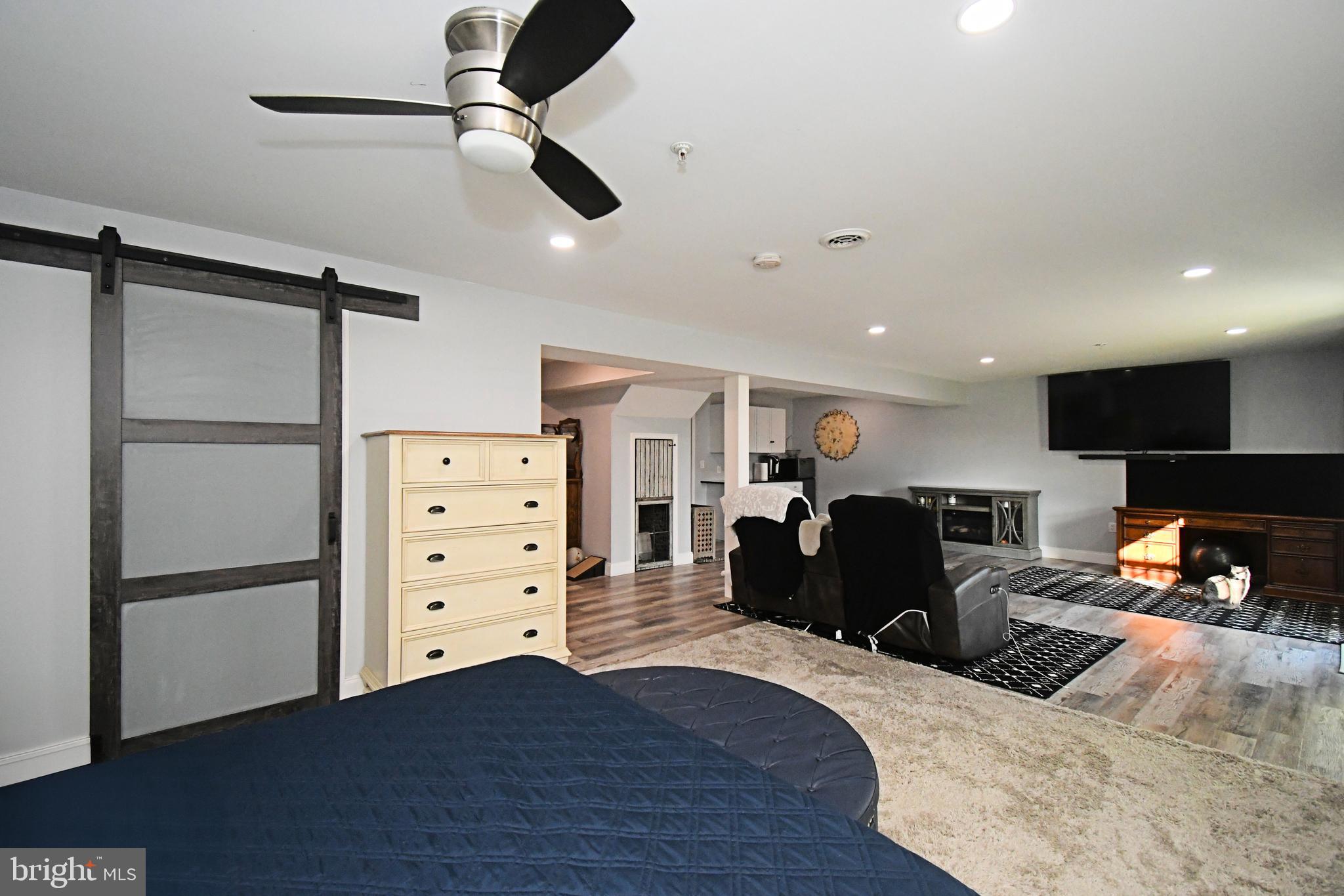 THE WOODS AT ROCK RAYMOND - Residential