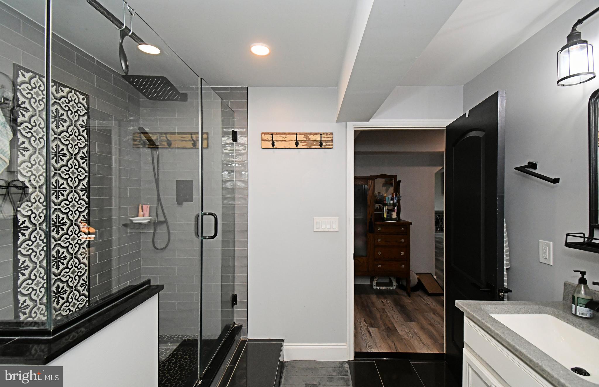 THE WOODS AT ROCK RAYMOND - Residential