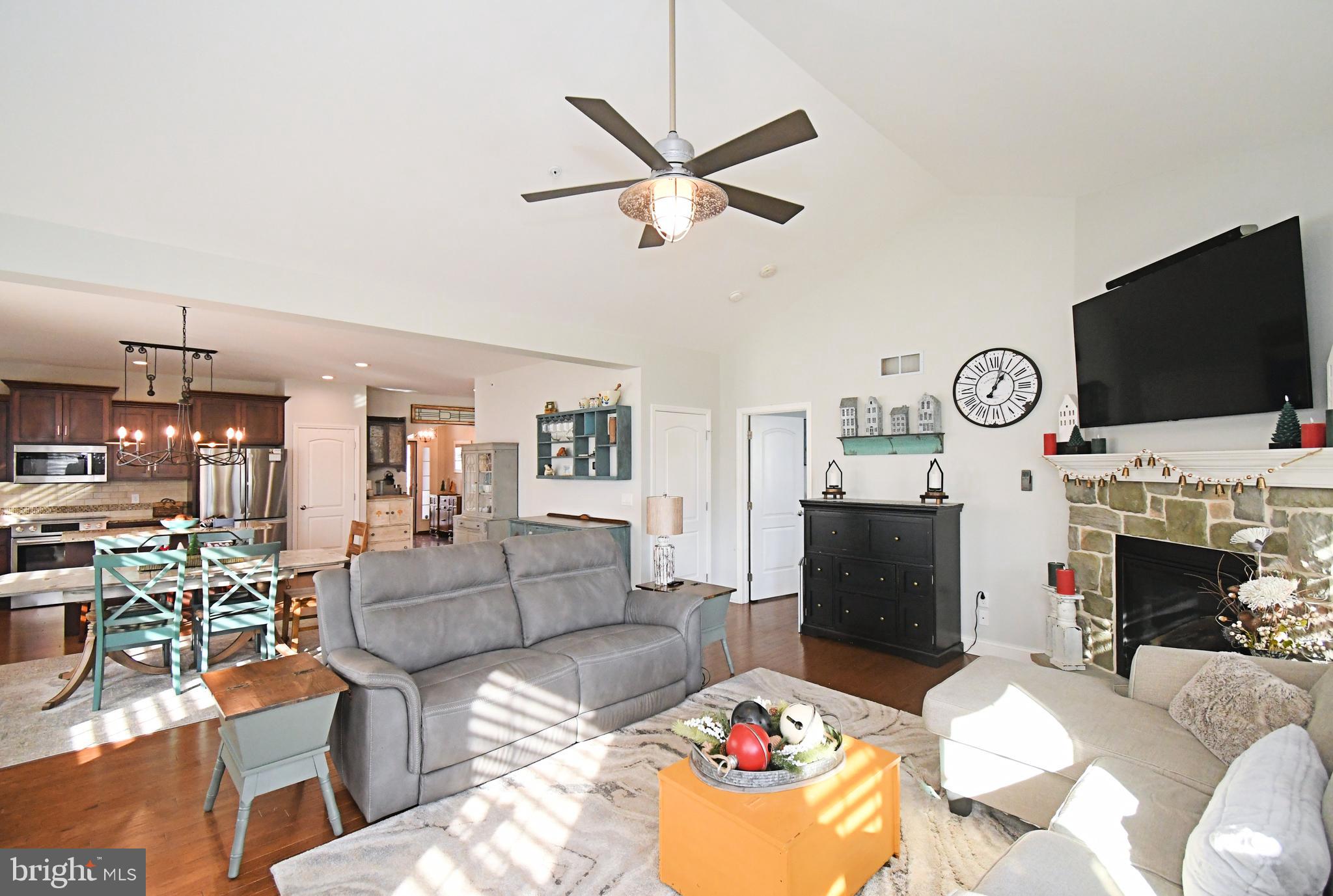 THE WOODS AT ROCK RAYMOND - Residential