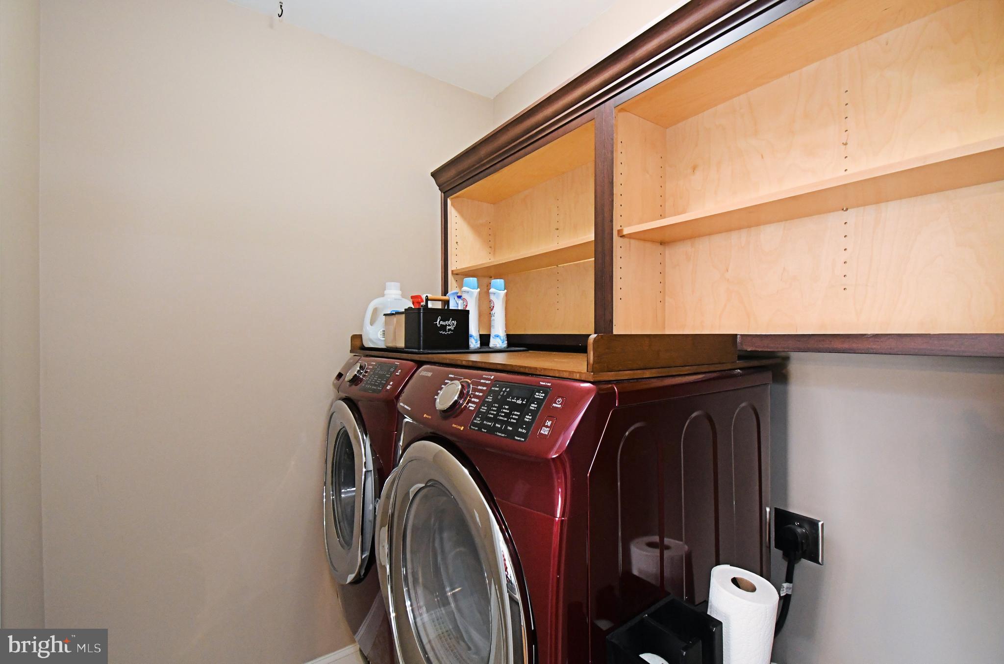 THE WOODS AT ROCK RAYMOND - Residential