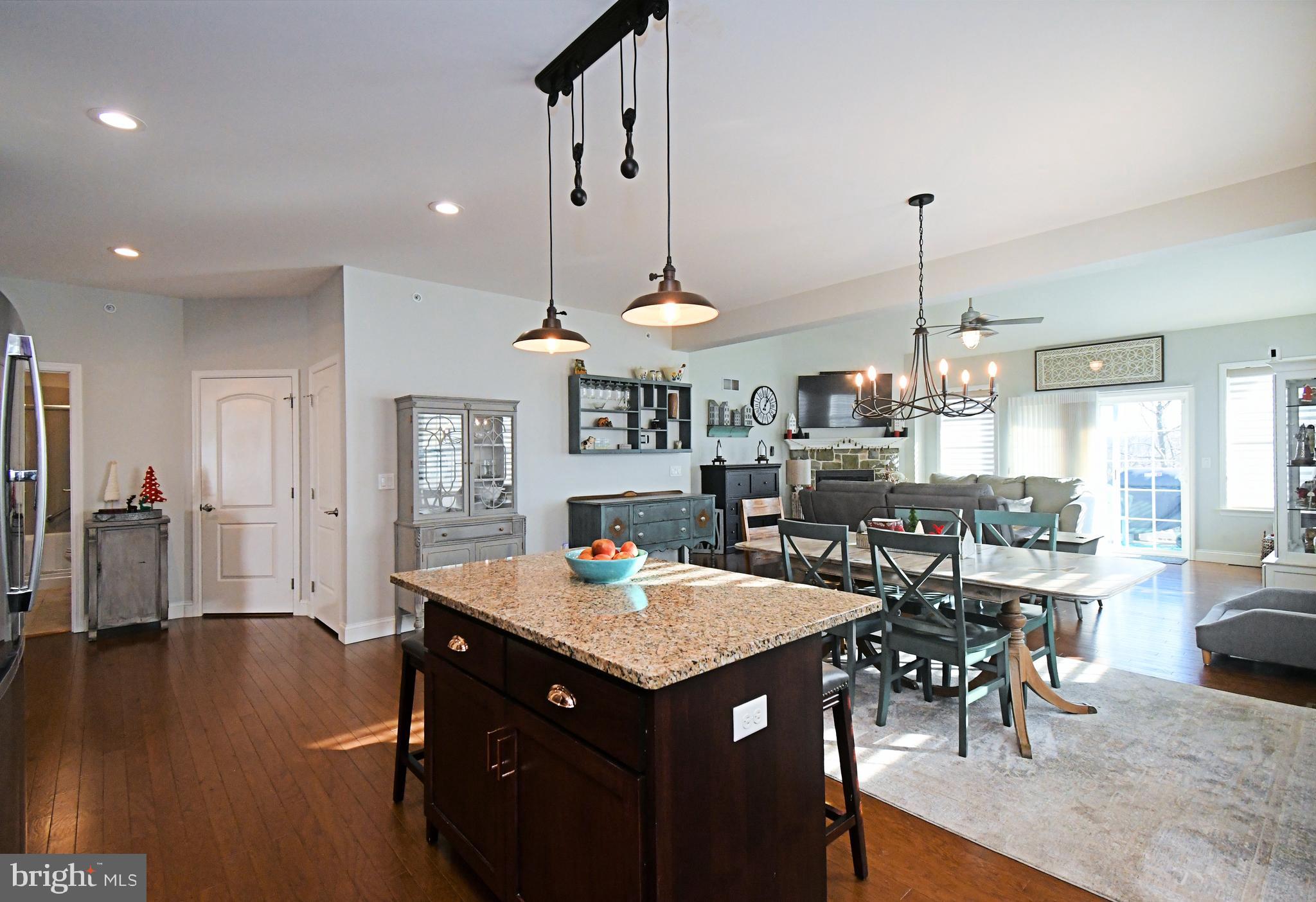 THE WOODS AT ROCK RAYMOND - Residential