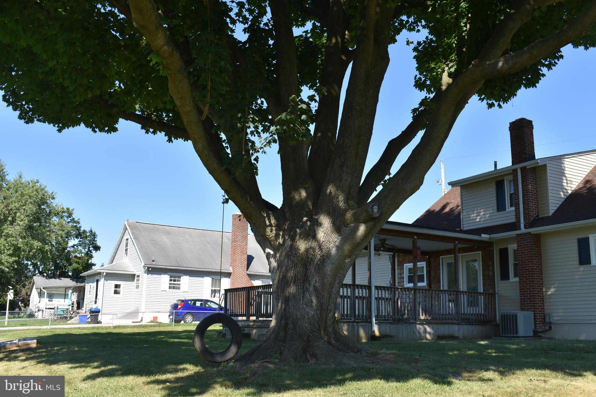125 CHARLES AVENUE