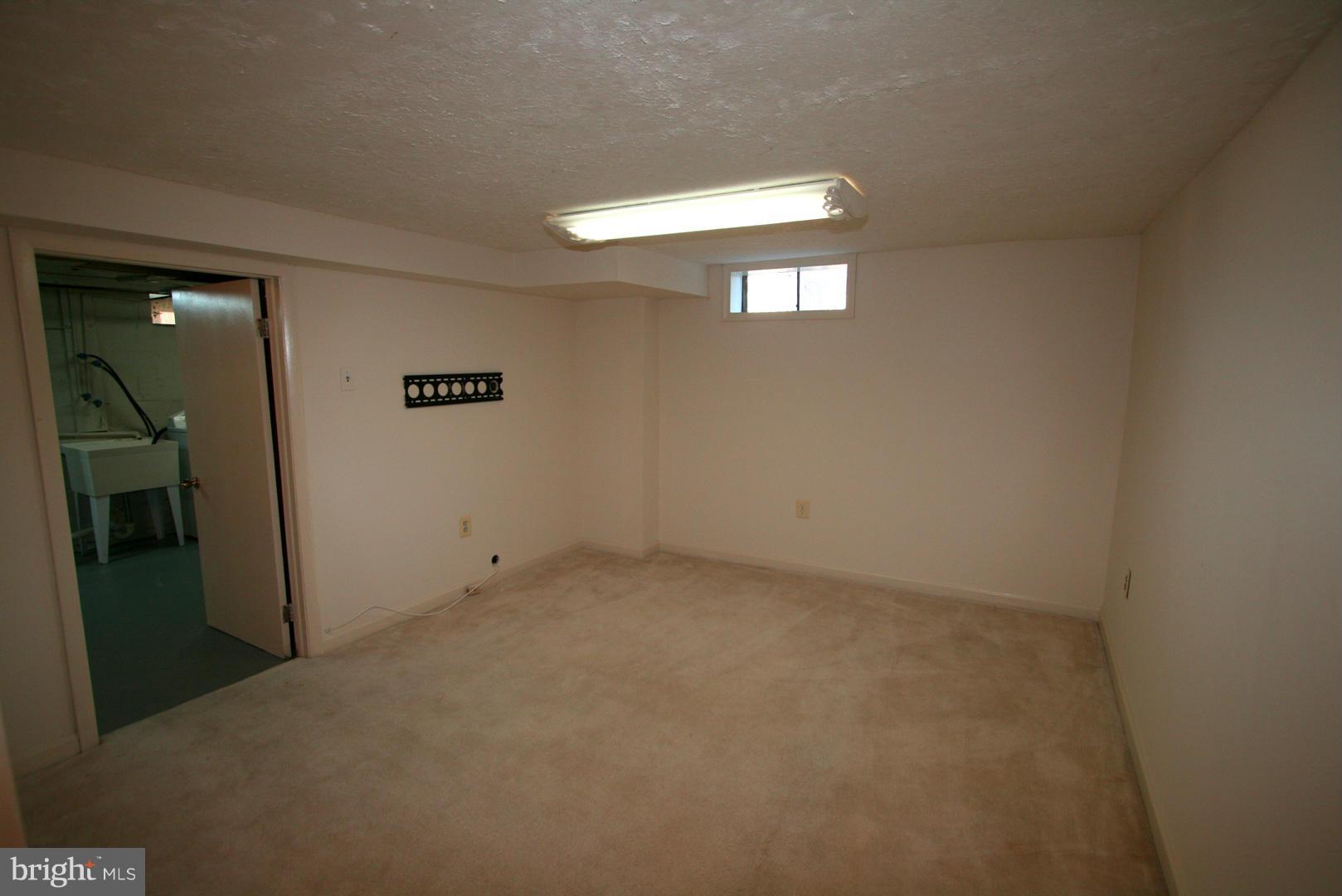 JEFFERSON MANOR - Residential Lease